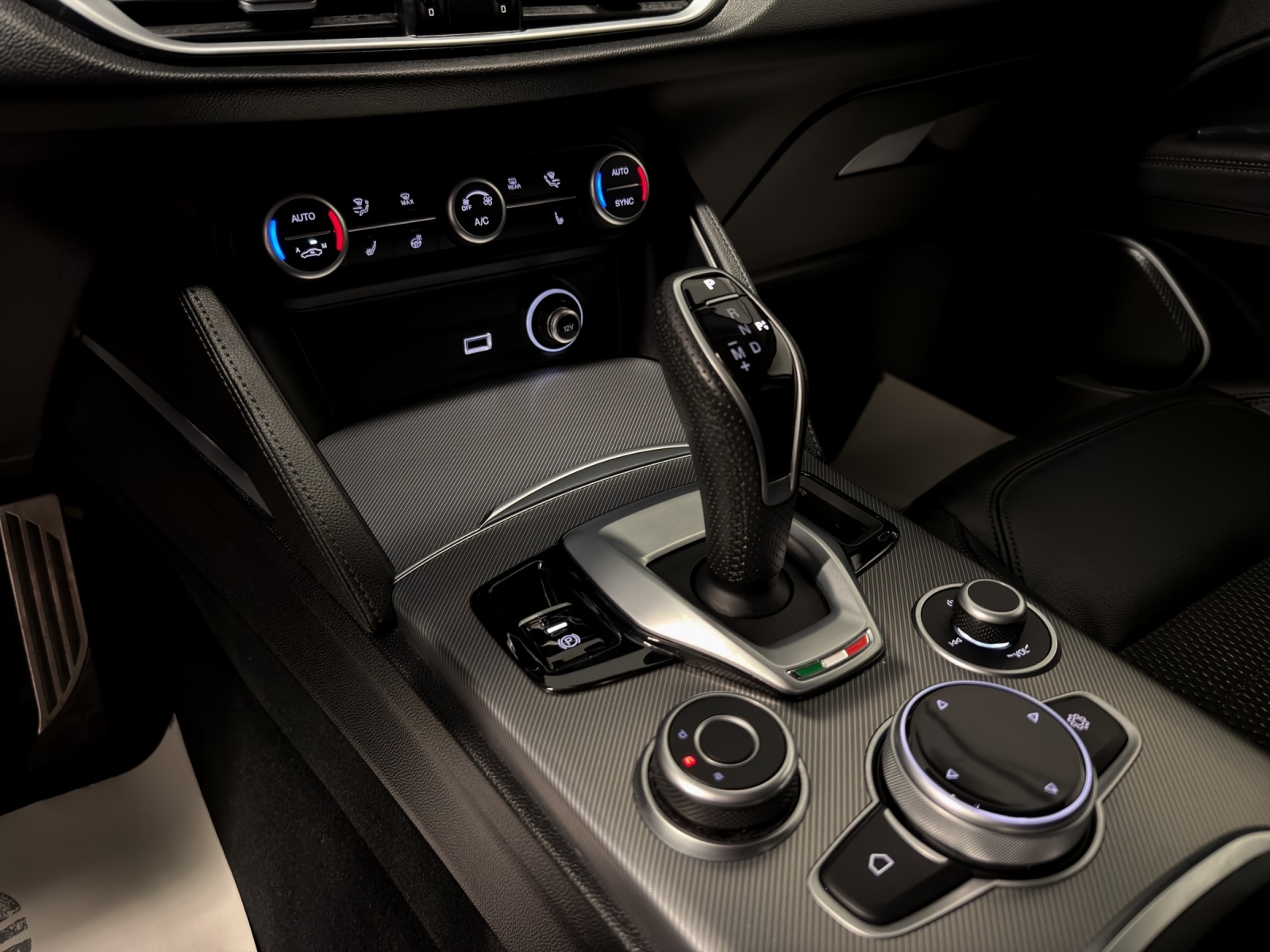 ALFA ROMEO Stelvio 2.0 Sprint Q4 Q4 Automatic-image-10