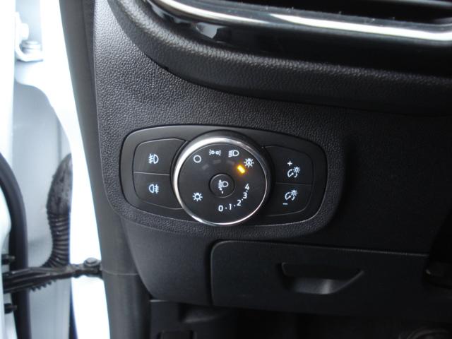 FORD Fiesta 1.0 EcoB Hybrid Titanium X-image-10