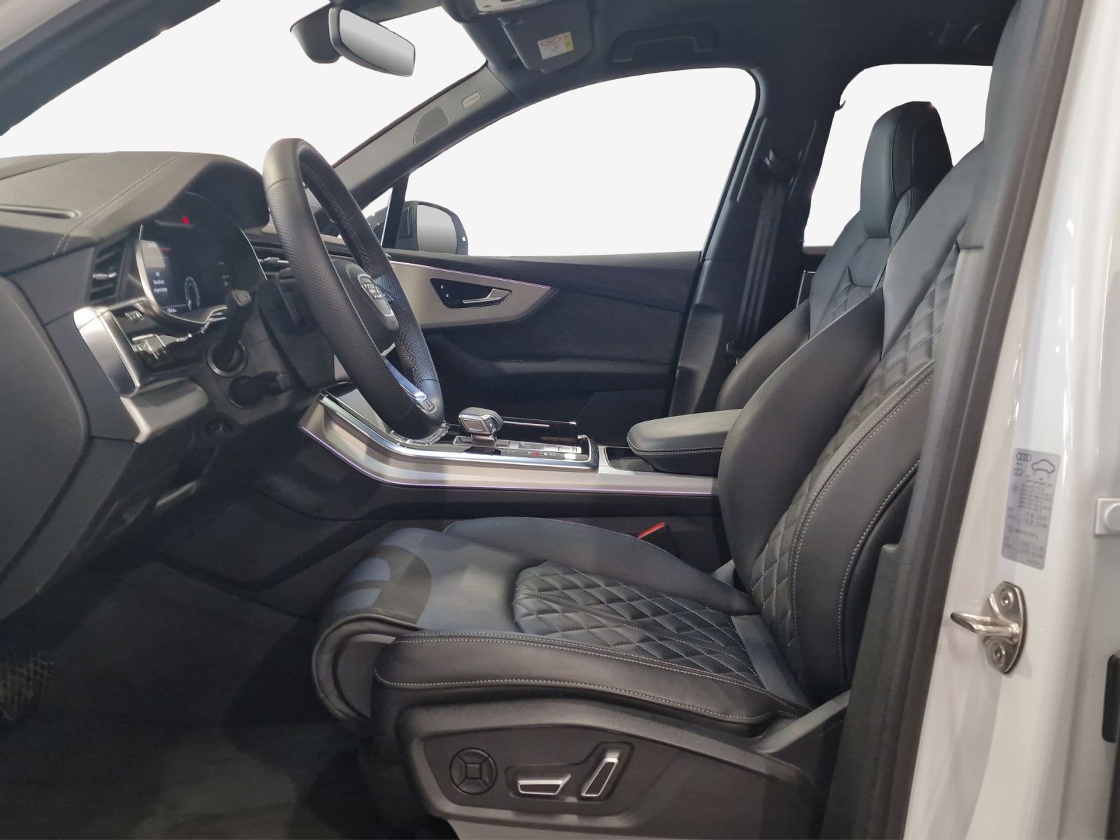 AUDI Q7 55 TFSI e quattro PHEV S line tiptronic-image-8