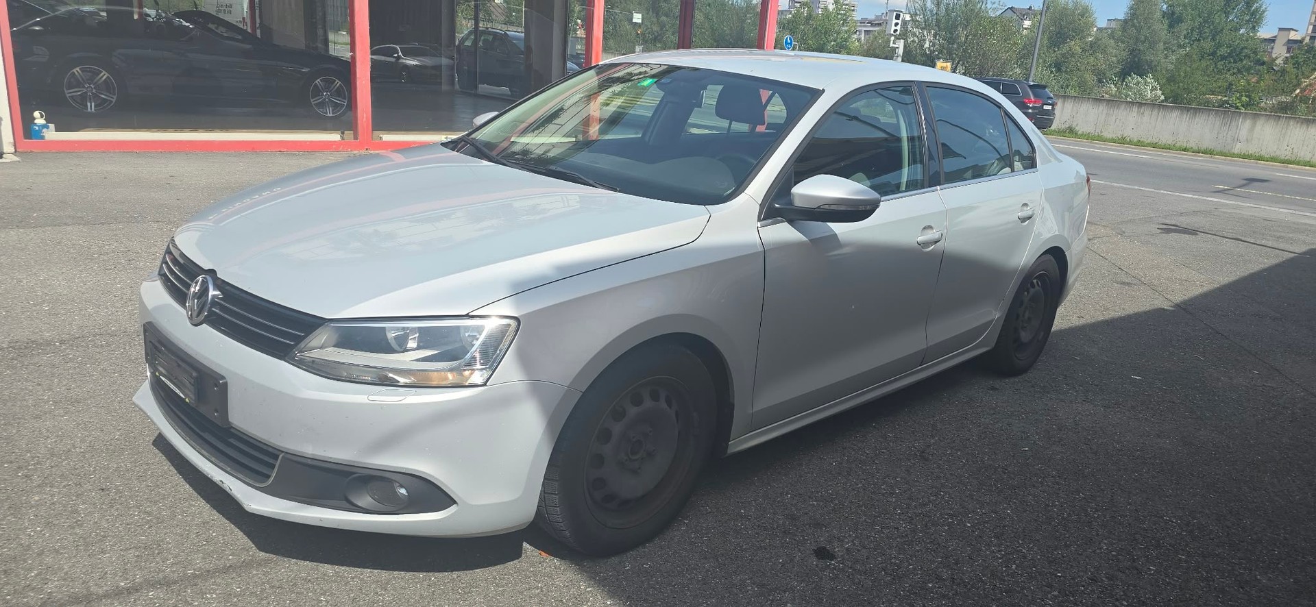 VW Jetta 1.6 TDI Comfortline DSG-image-1