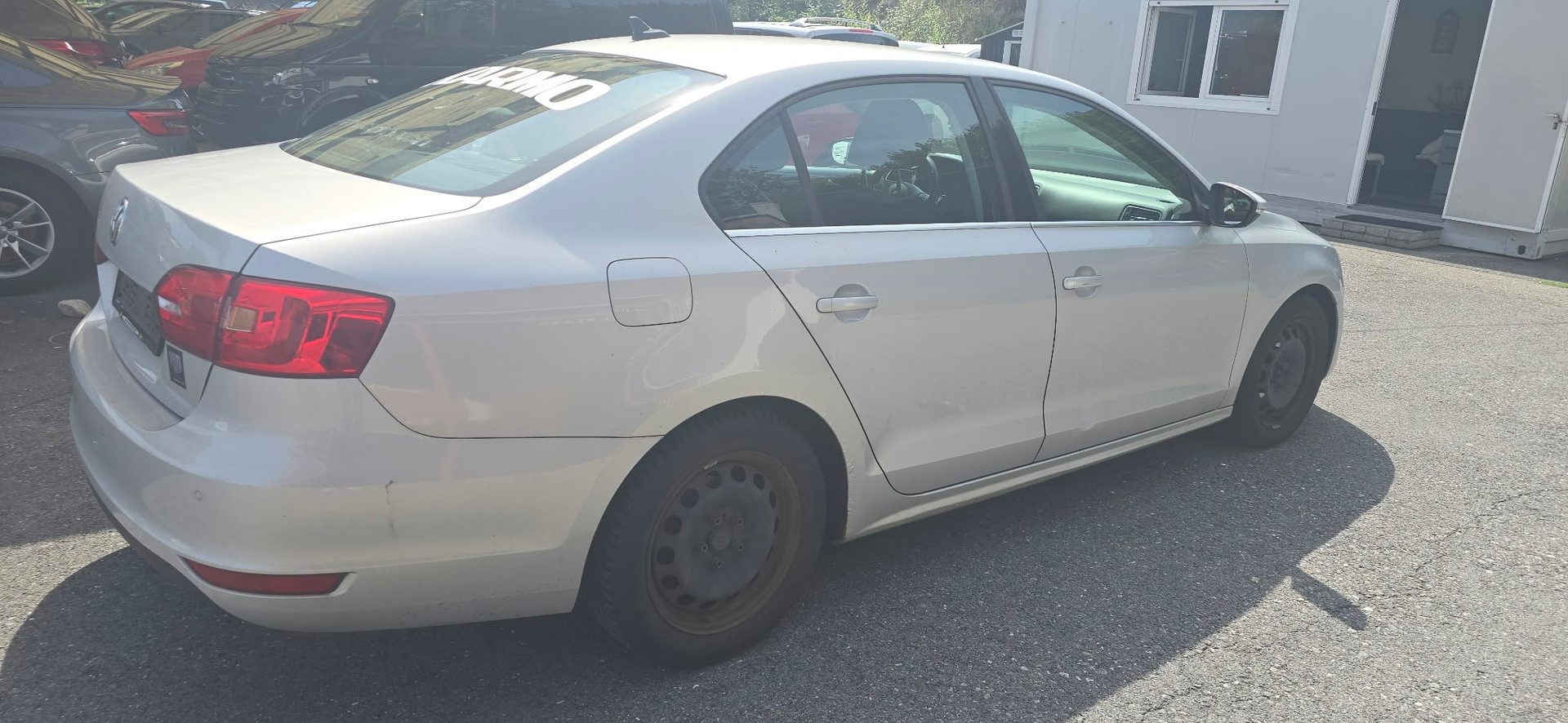 VW Jetta 1.6 TDI Comfortline DSG-image-4