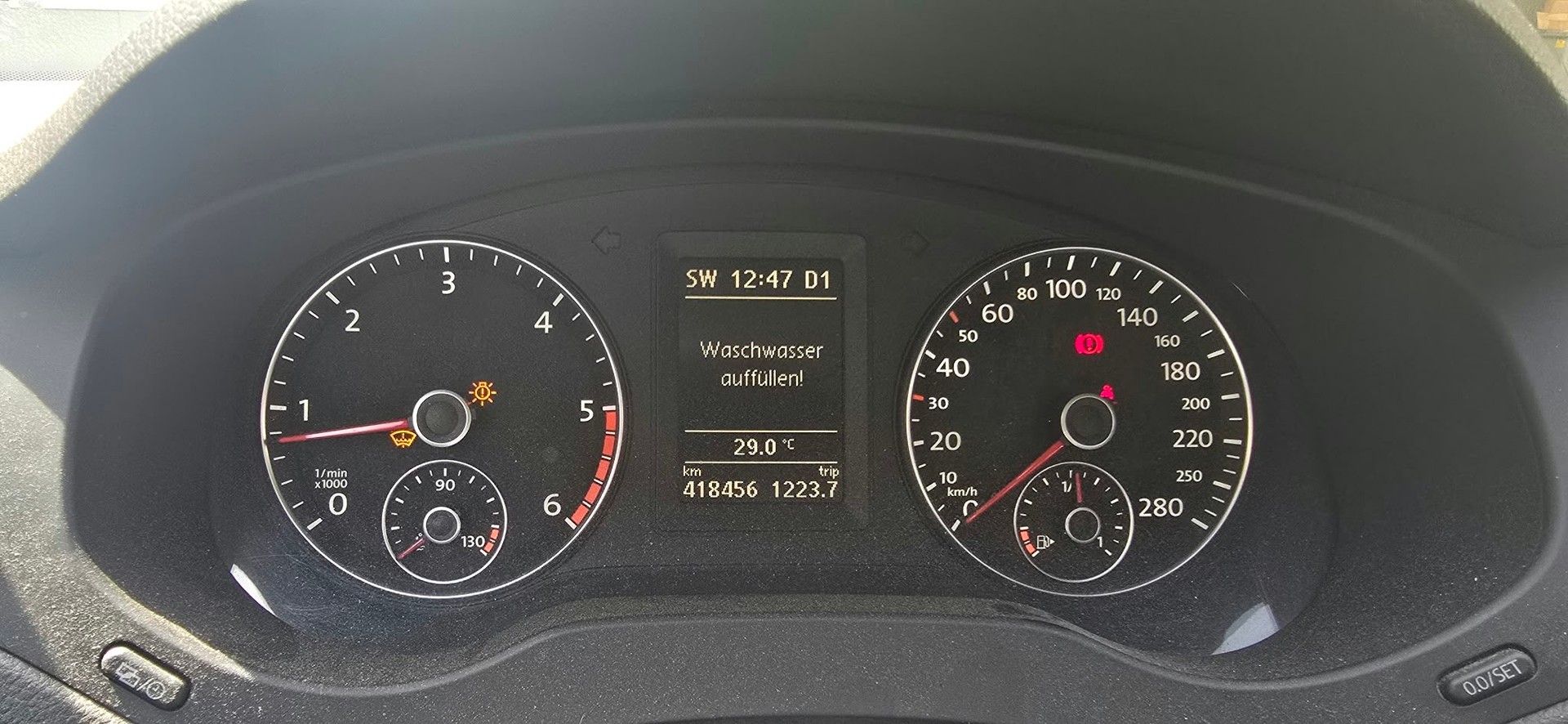 VW Jetta 1.6 TDI Comfortline DSG-image-13
