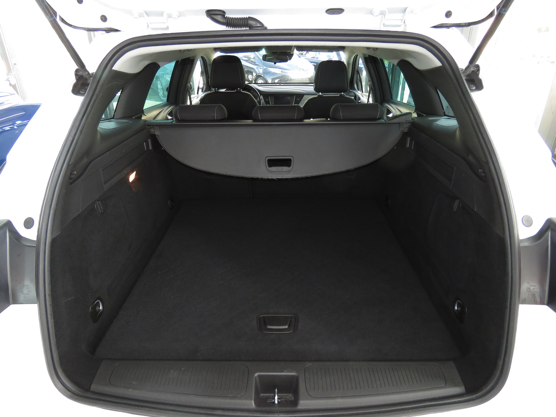 OPEL Astra Sports Tourer 1.4i Turbo Elegance-image-9