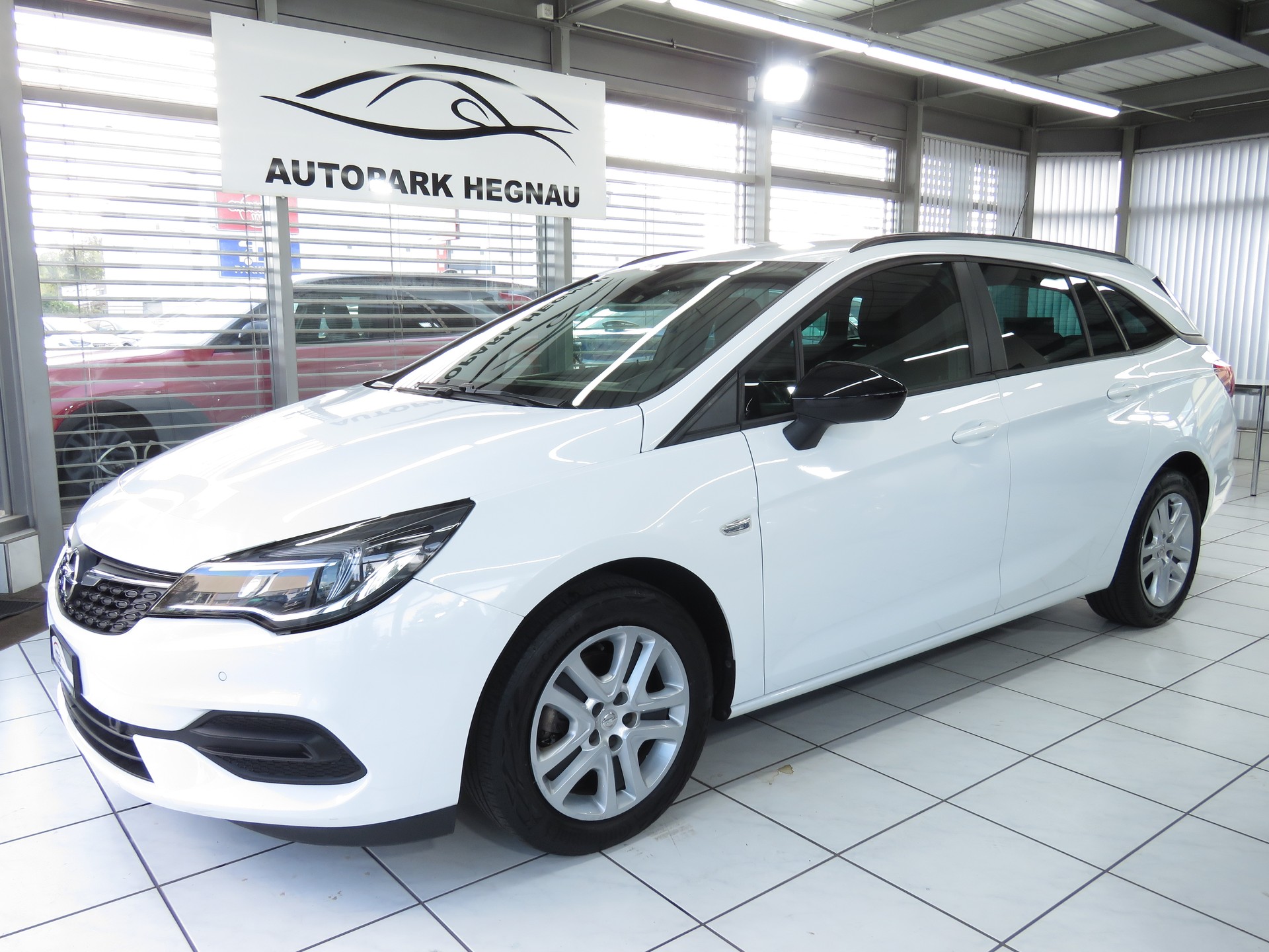 OPEL Astra Sports Tourer 1.4i Turbo Elegance-image-0