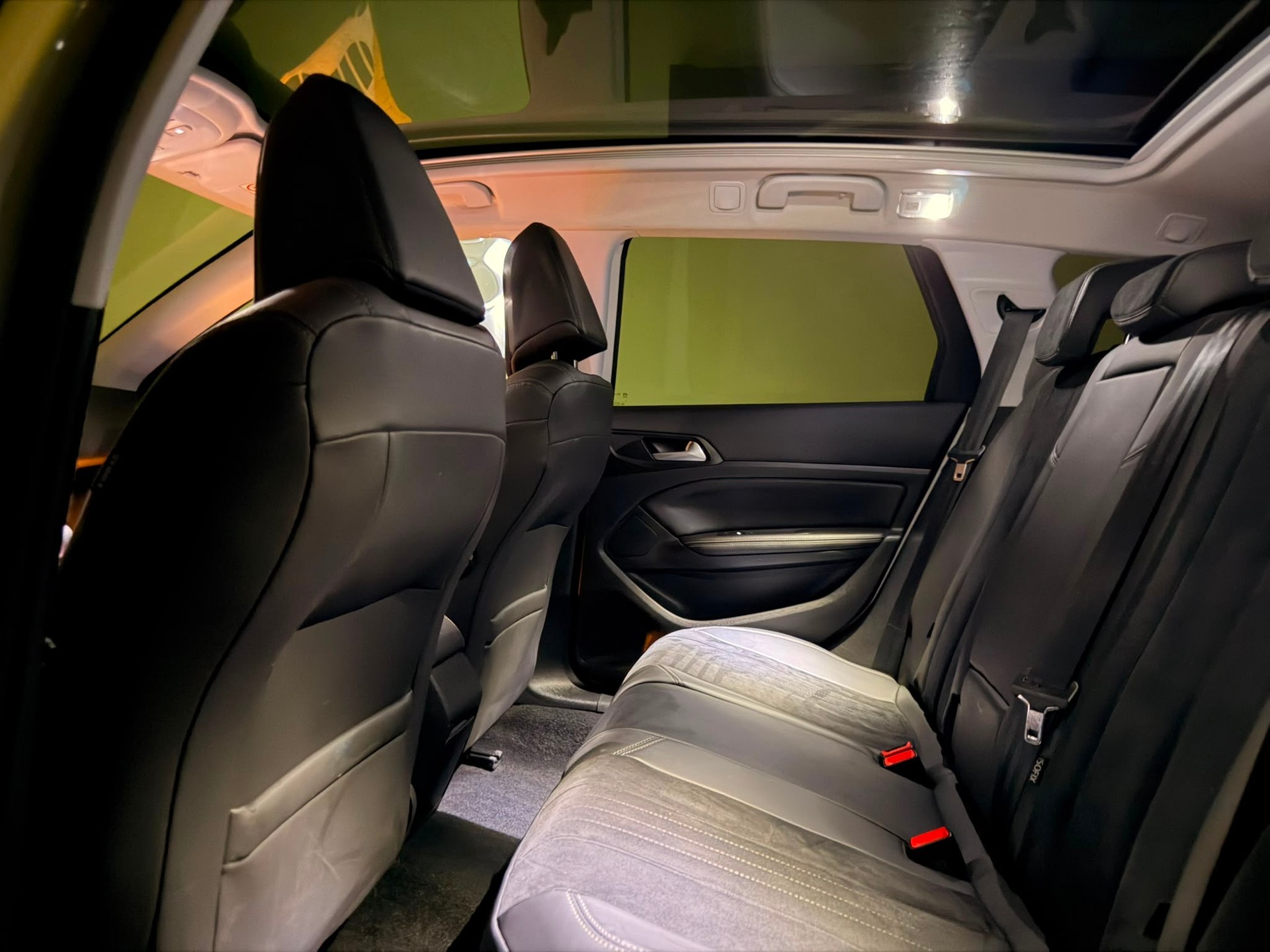 PEUGEOT 308 SW 1.2 THP Active-image-13