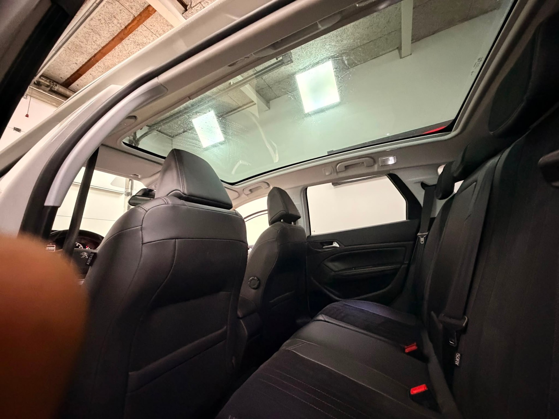 PEUGEOT 308 SW 1.2 THP Active-image-14