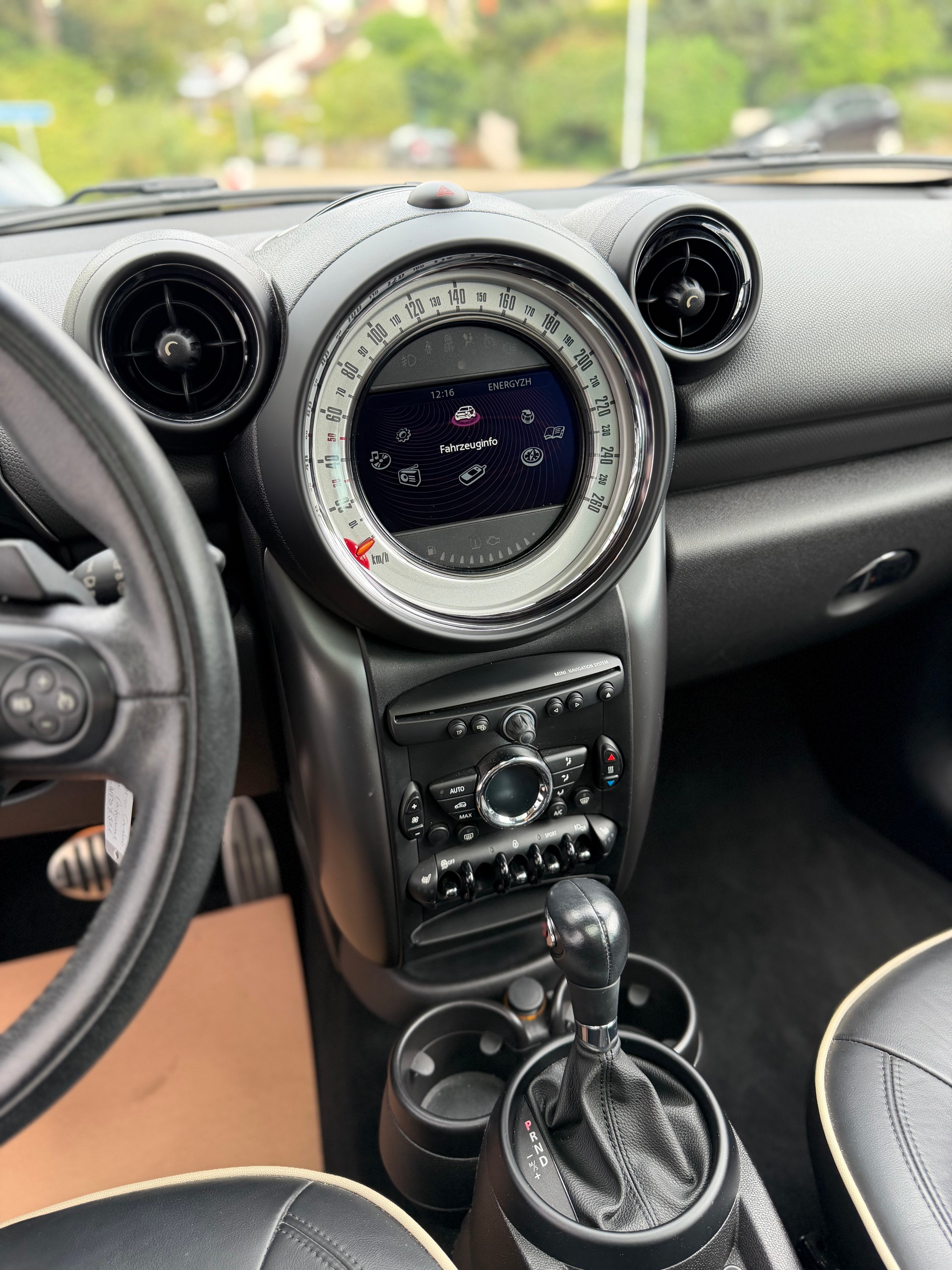 MINI Countryman Cooper S ALL4 Steptronic-image-8