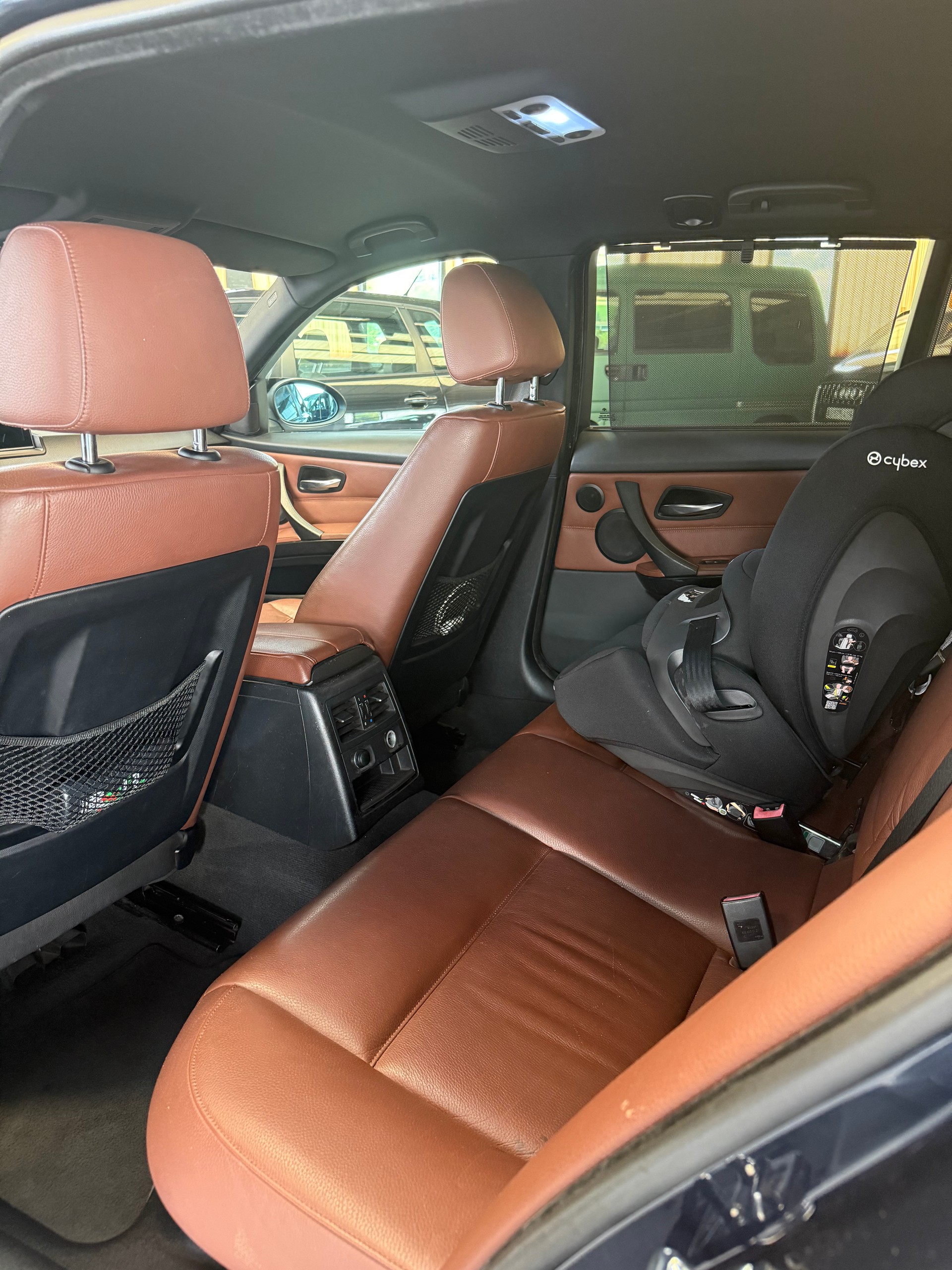 BMW 330d Touring M Paket *Handschalter* *Heckantrieb*-image-6