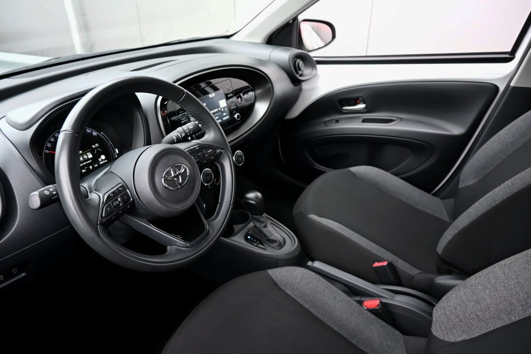 TOYOTA Aygo X 1.0 VVT-i Comfort CVT-image-8