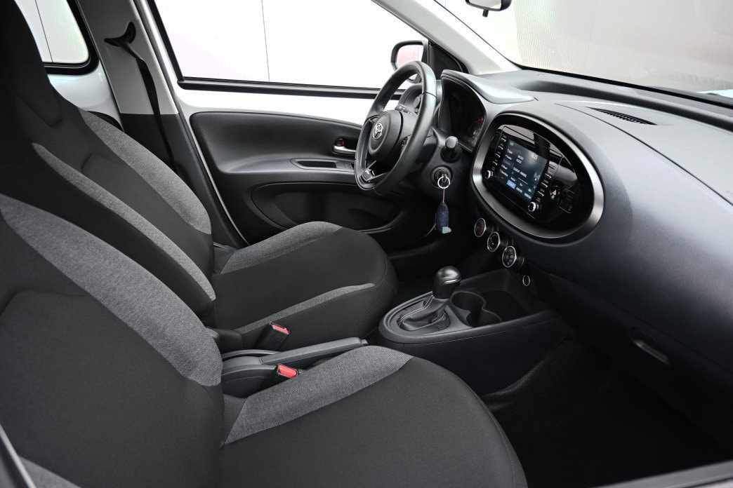 TOYOTA Aygo X 1.0 VVT-i Comfort CVT-image-4