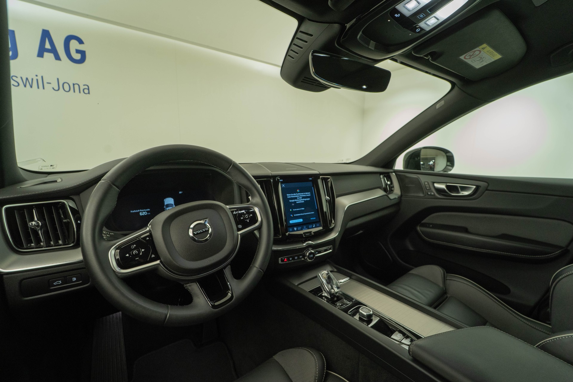 VOLVO XC60 2.0 T6 TE Ultimate Dark eAWD-image-6