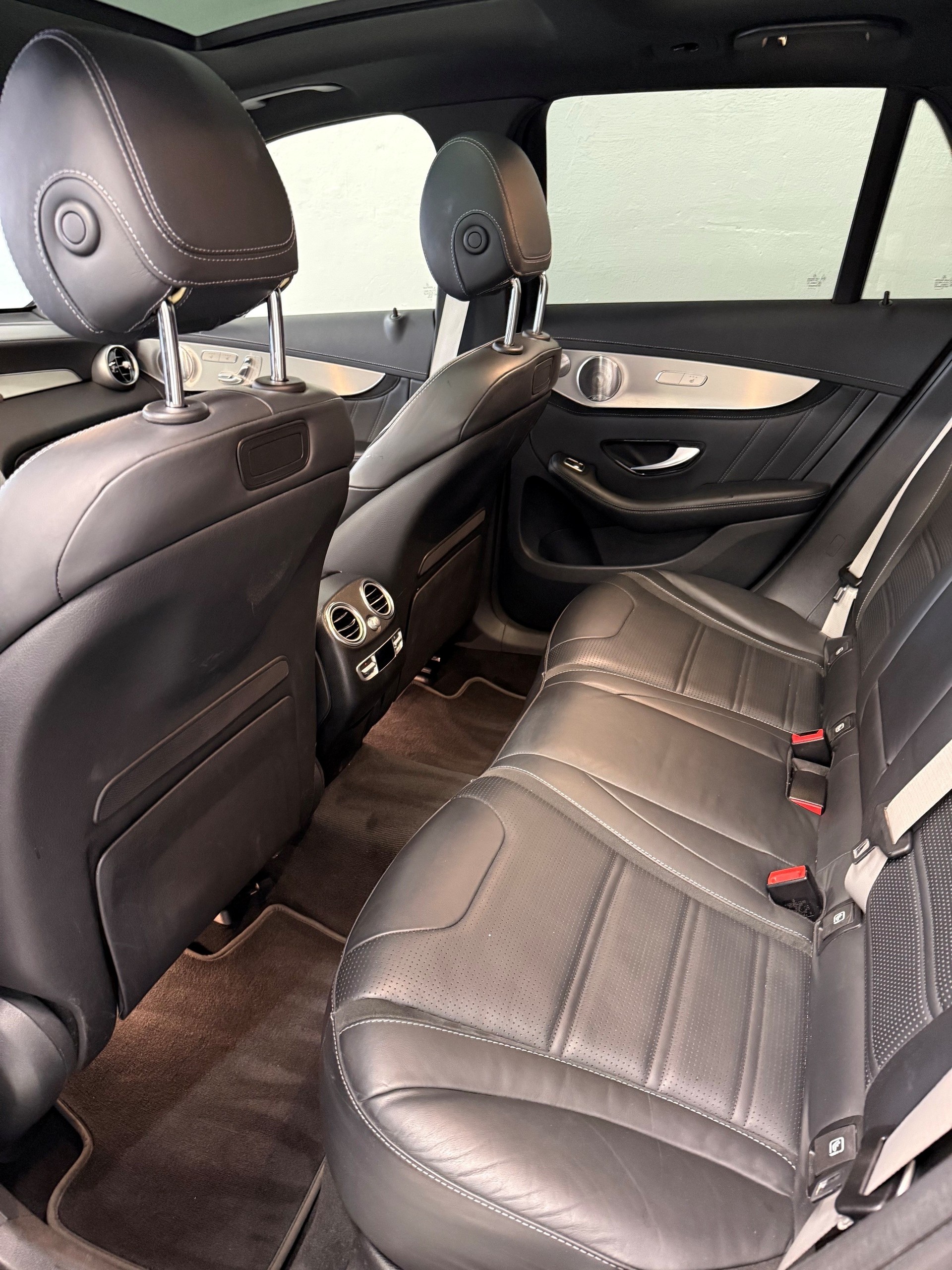 MERCEDES-BENZ GLC 63 S AMG 4Matic 9G-Tronic-image-6