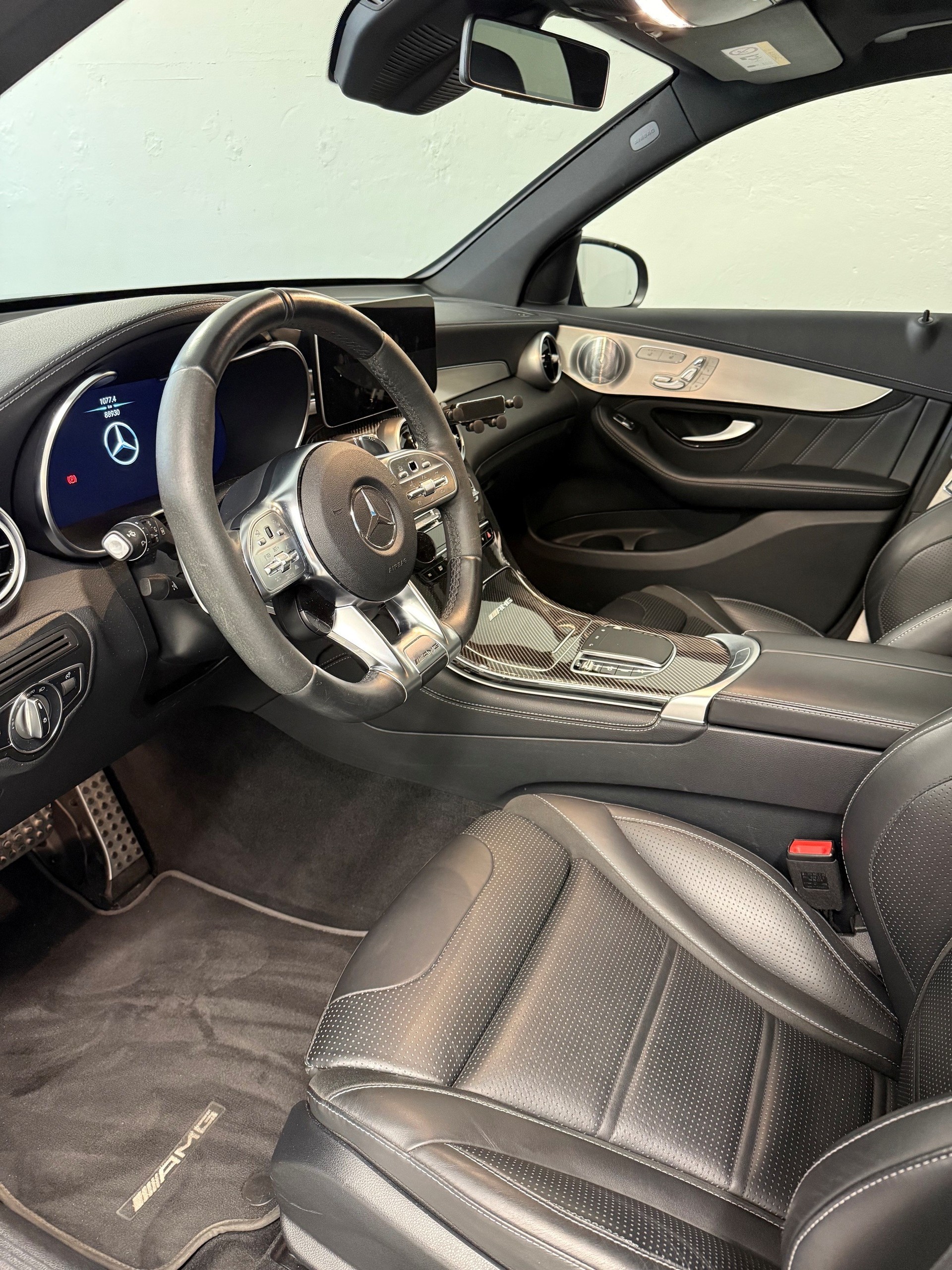 MERCEDES-BENZ GLC 63 S AMG 4Matic 9G-Tronic-image-4