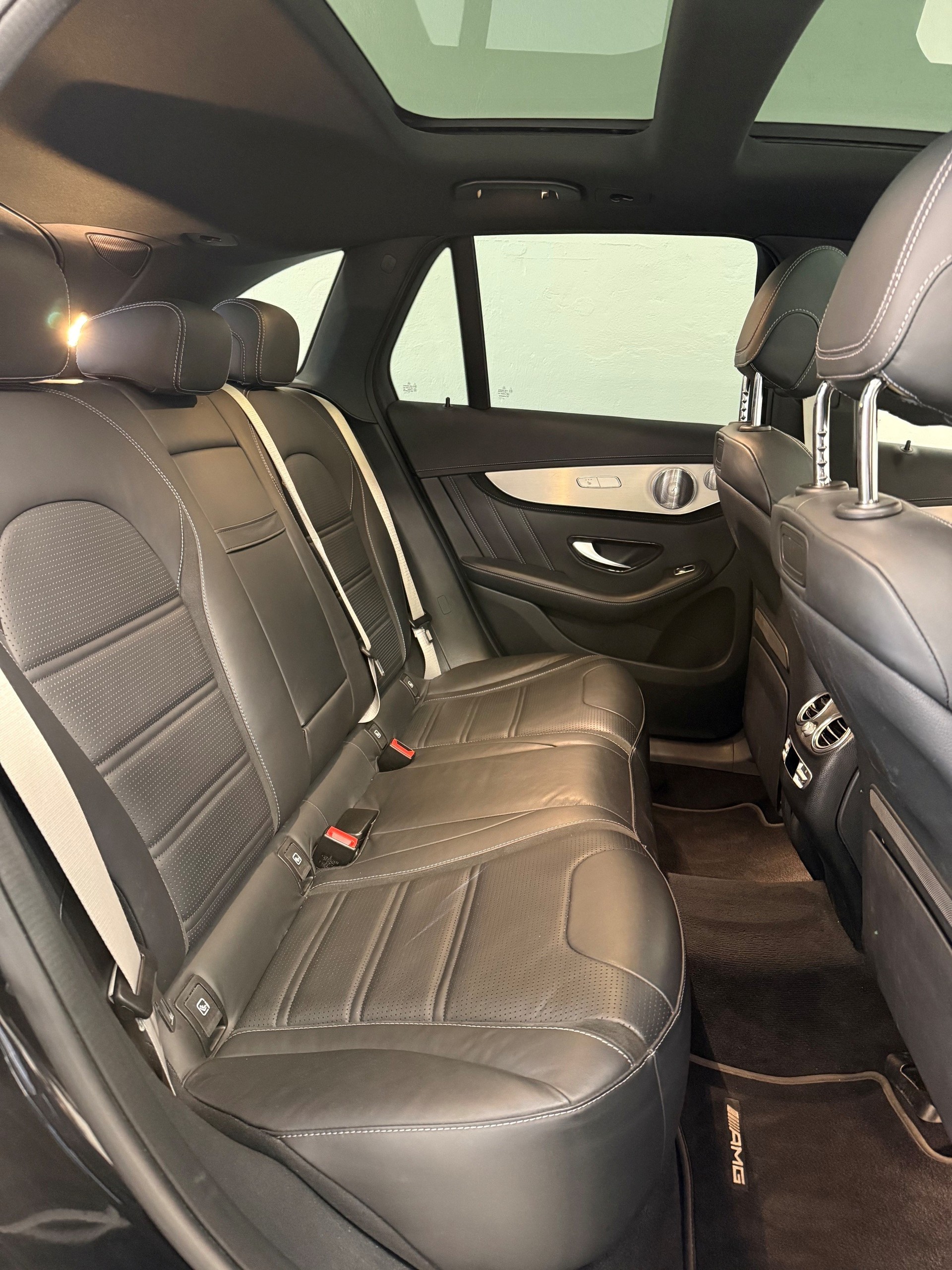 MERCEDES-BENZ GLC 63 S AMG 4Matic 9G-Tronic-image-9