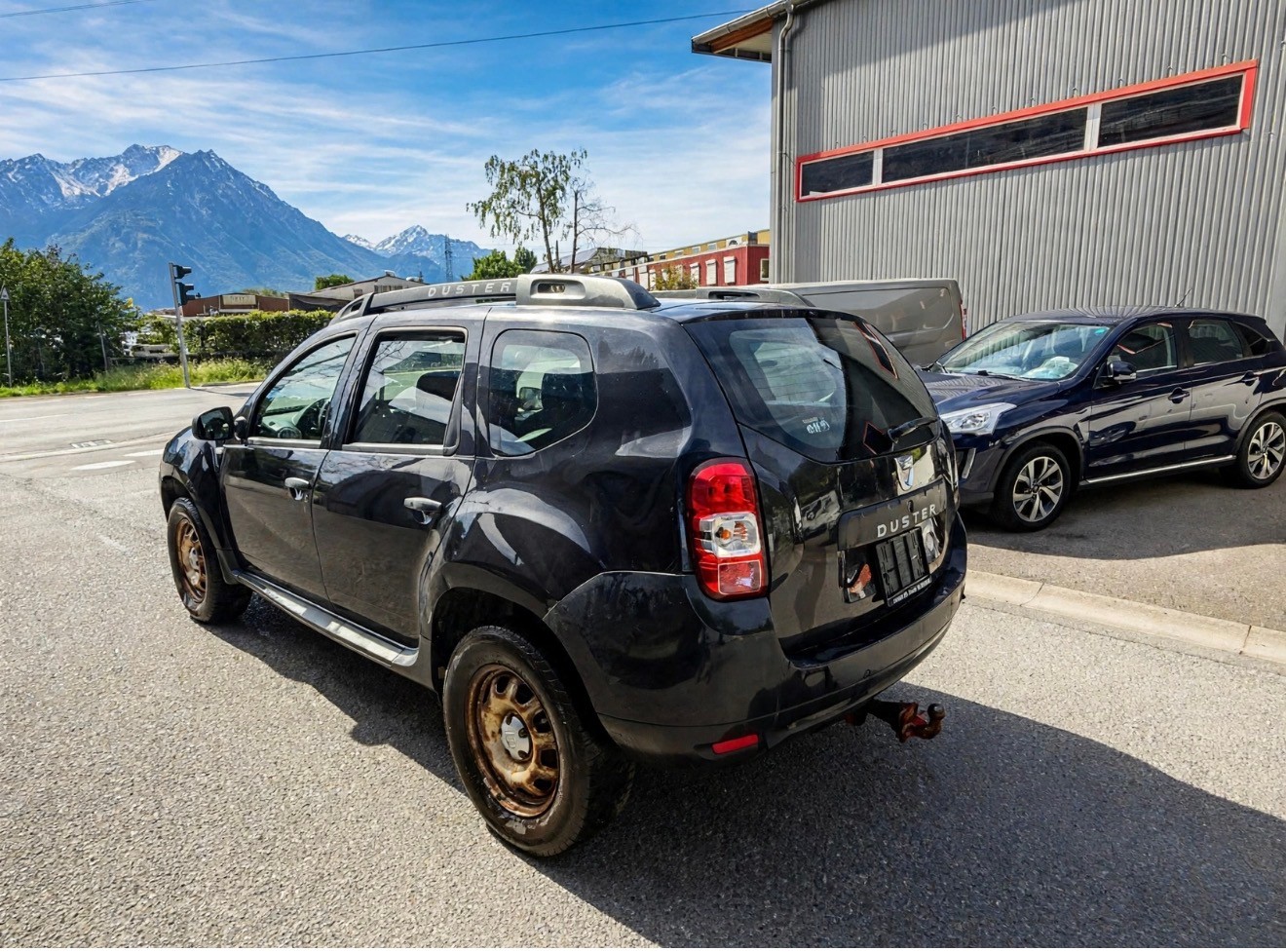 DACIA Duster 1.6 Lauréate 4x4-showroom-element-2