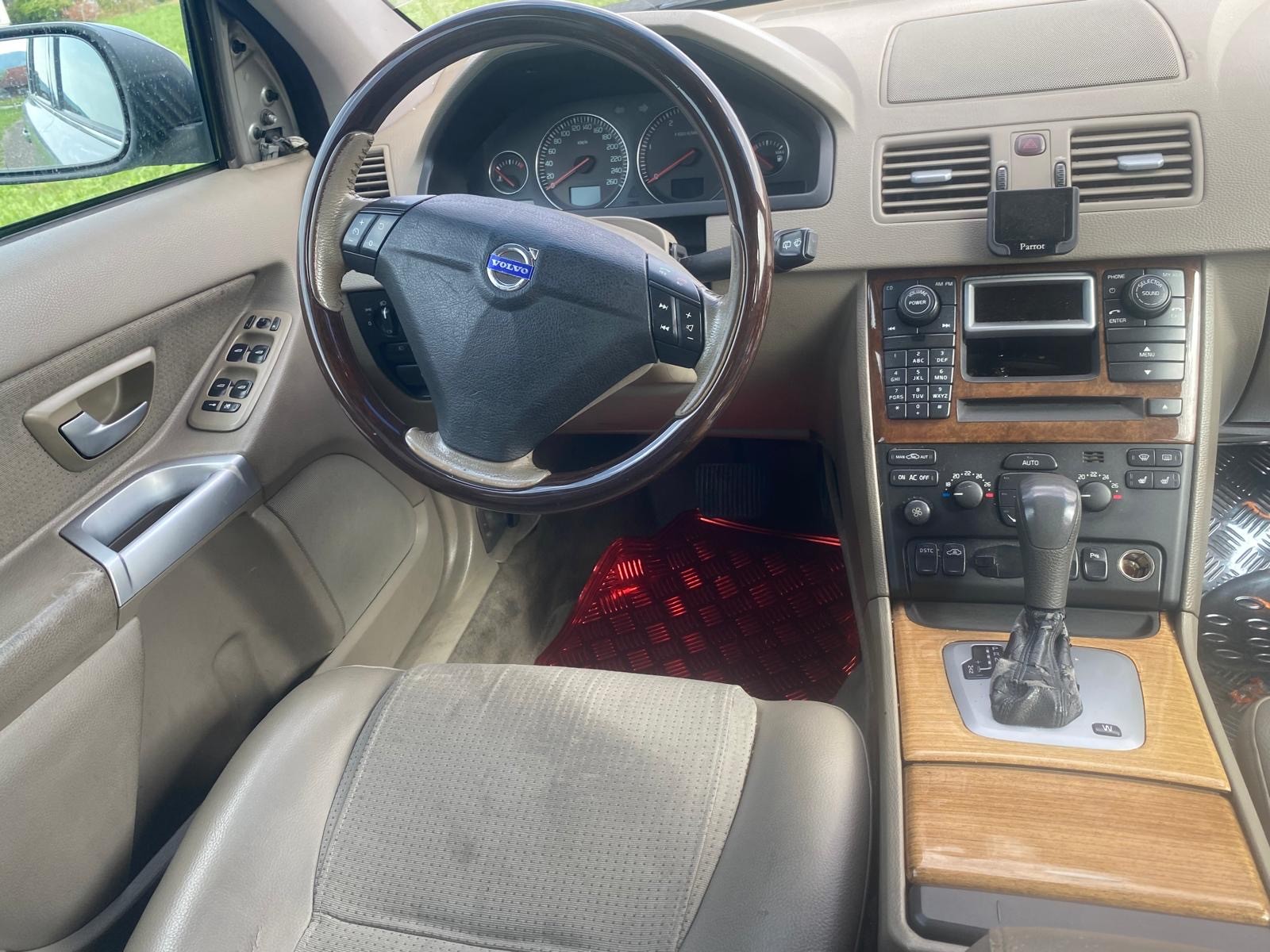 VOLVO XC90 D5 AWD Geartronic-image-6