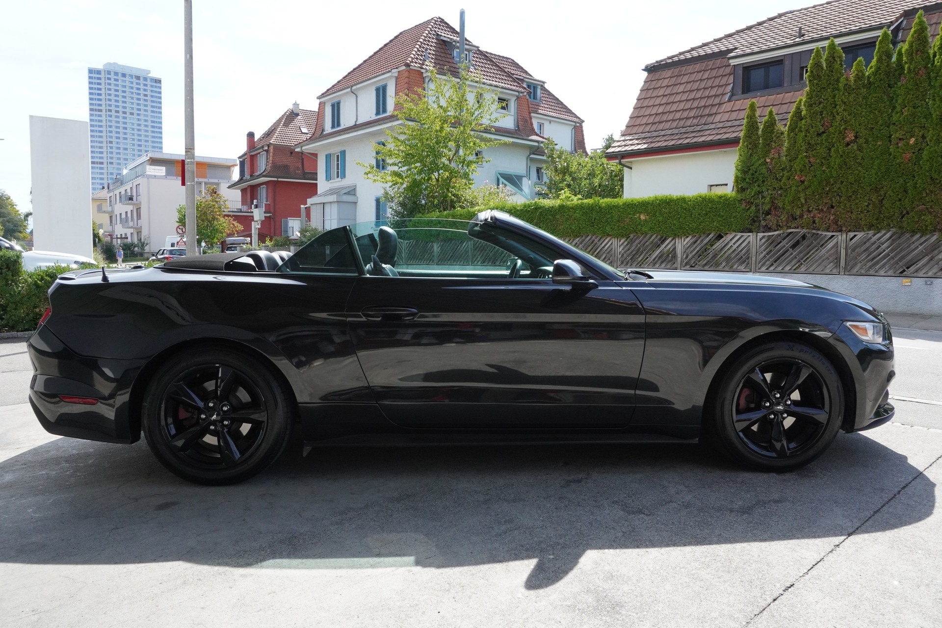 FORD Mustang Convertible 2.3 Automat-image-4