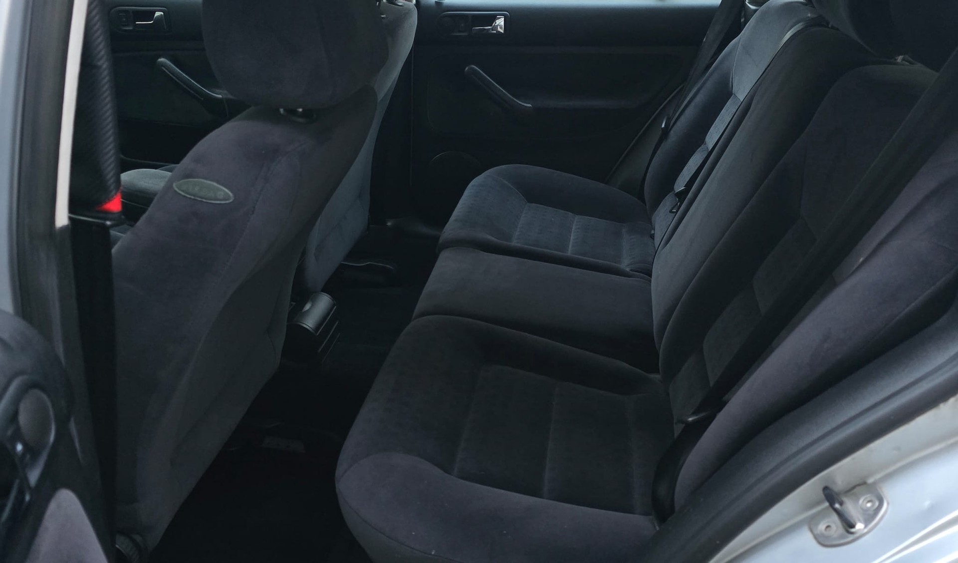 VW Golf Variant 2.0 automatique+distibution et service boîte faites-image-6