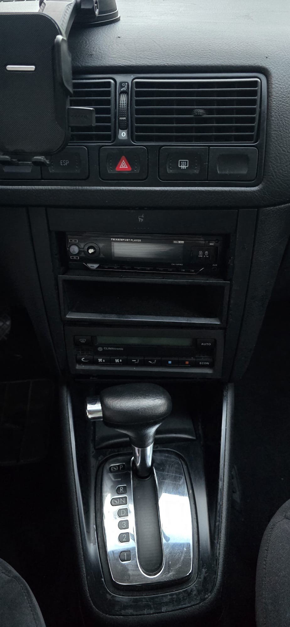 VW Golf Variant 2.0 automatique+distibution et service boîte faites-image-9