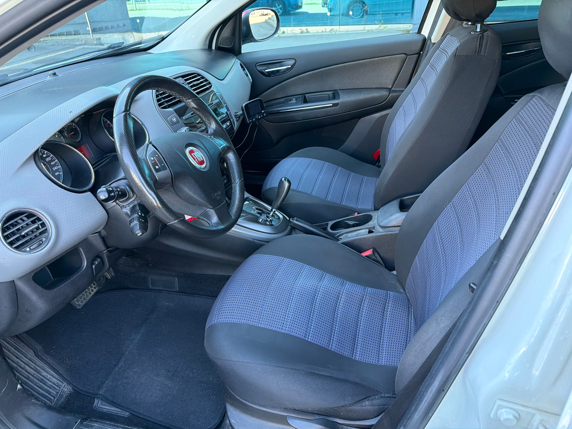 FIAT Bravo 1.4 16V Turbo Dynamic Automatik-image-9