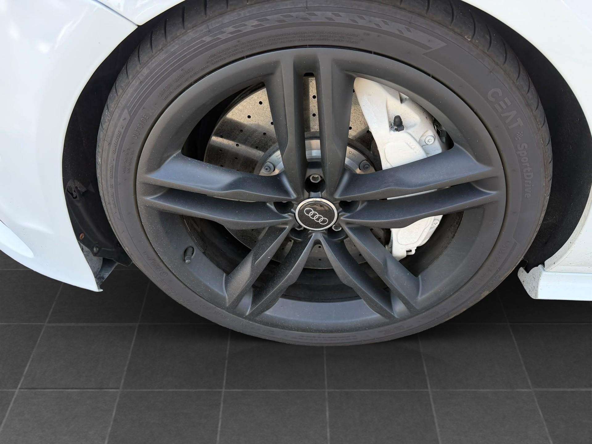 AUDI S7 Sportback 4.0 TFSI V8 quattro S-tronic-image-16