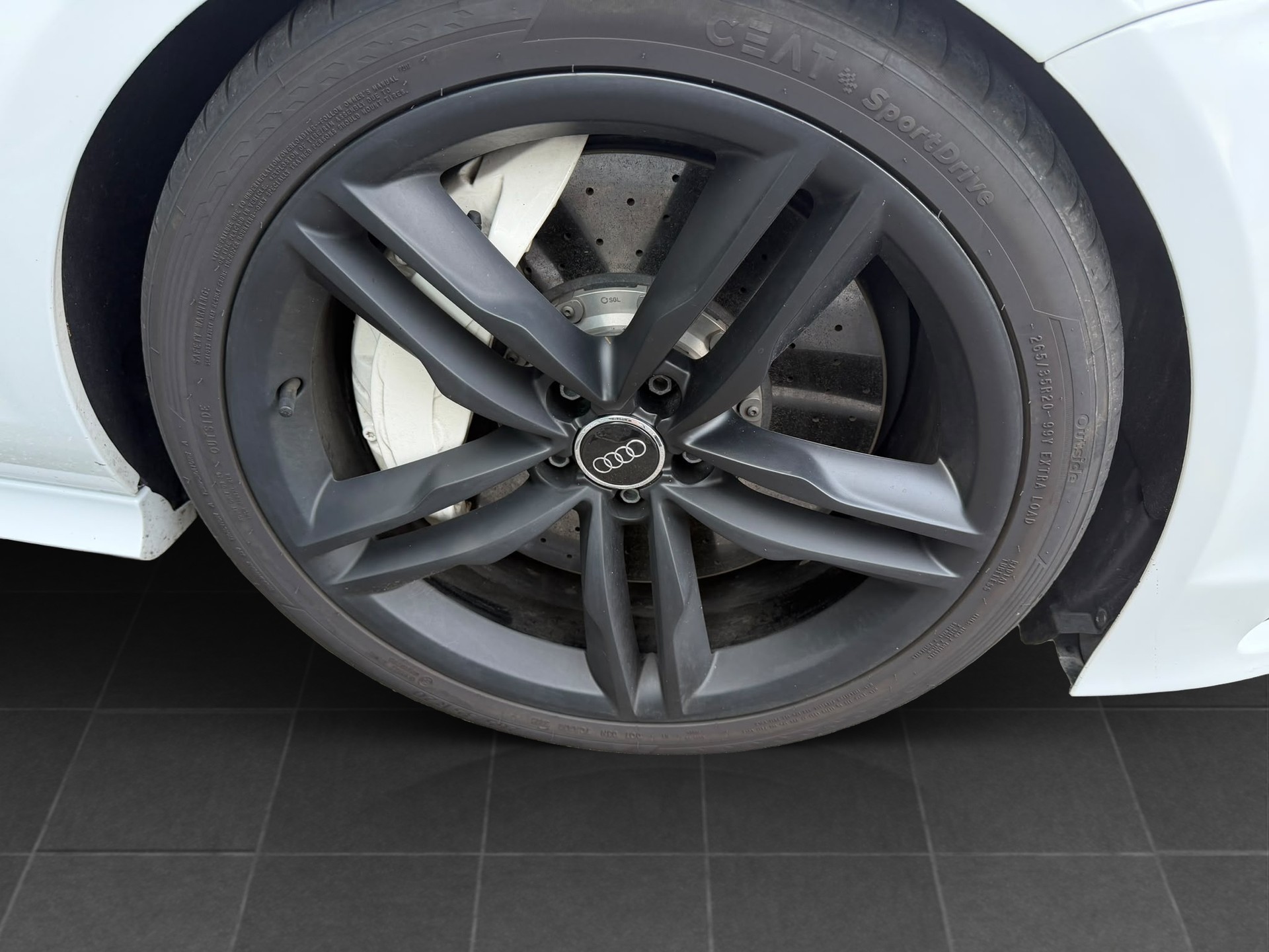 AUDI S7 Sportback 4.0 TFSI V8 quattro S-tronic-image-17