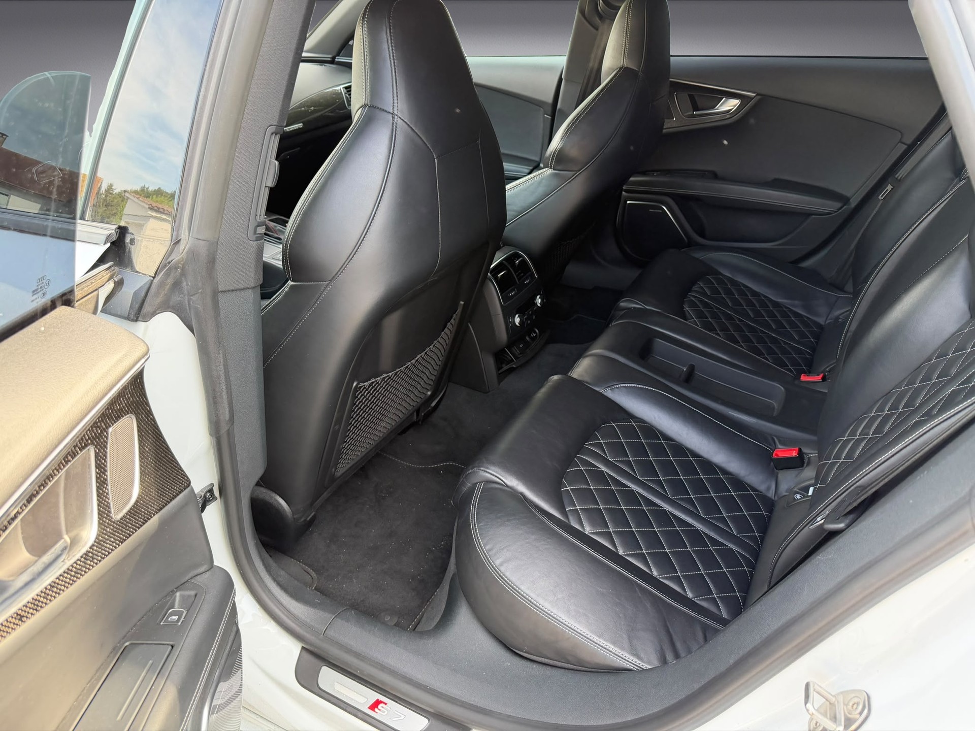 AUDI S7 Sportback 4.0 TFSI V8 quattro S-tronic-image-8