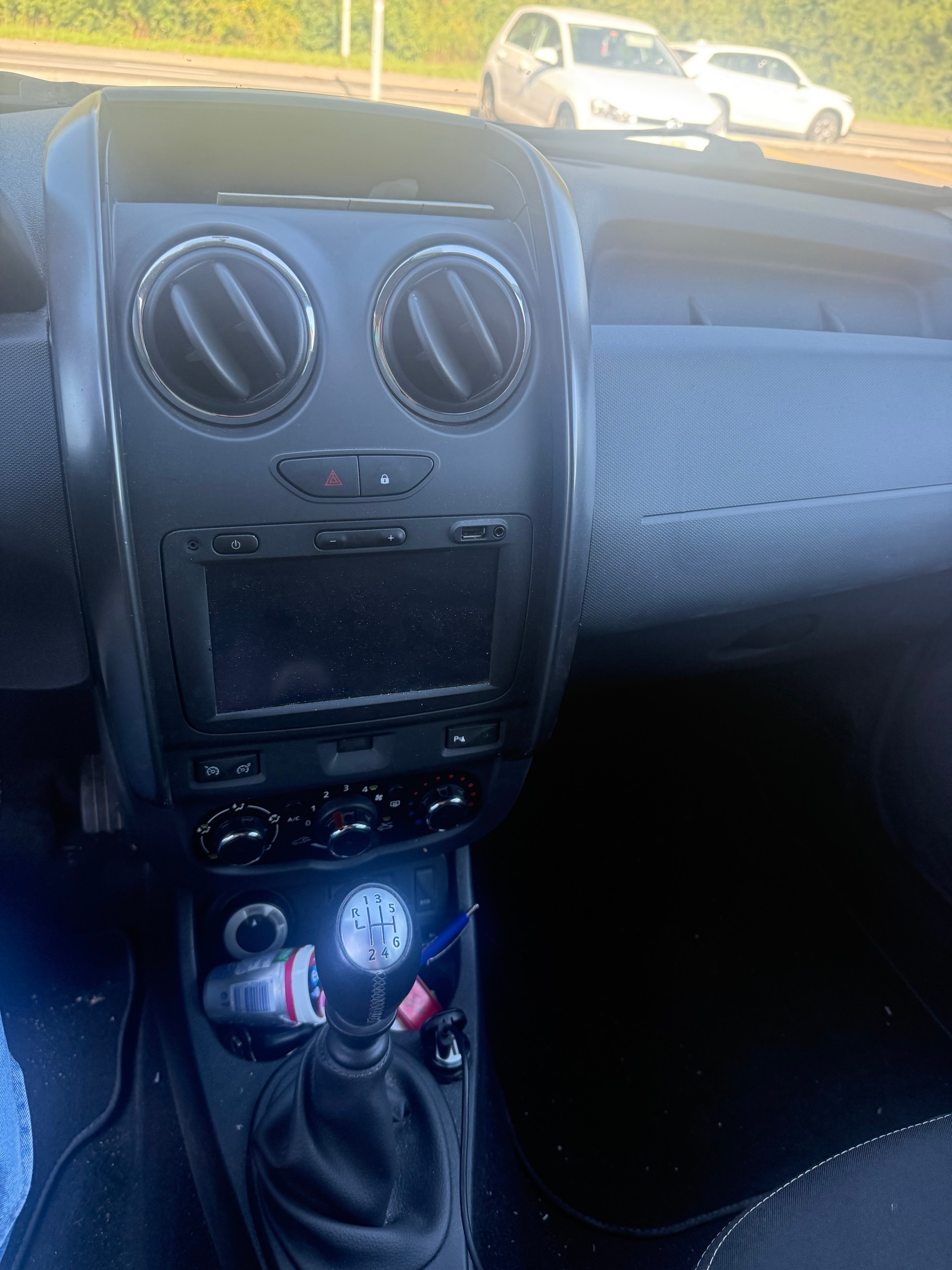 DACIA Duster 1.6 Ambiance 4x4-image-5