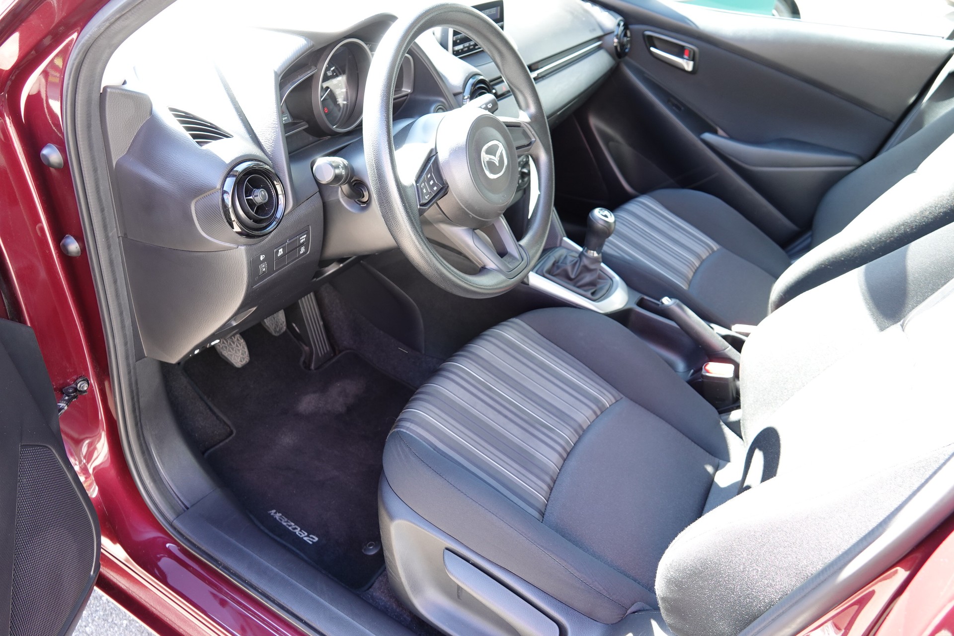 MAZDA 2 1.5 SkyG 75-image-10