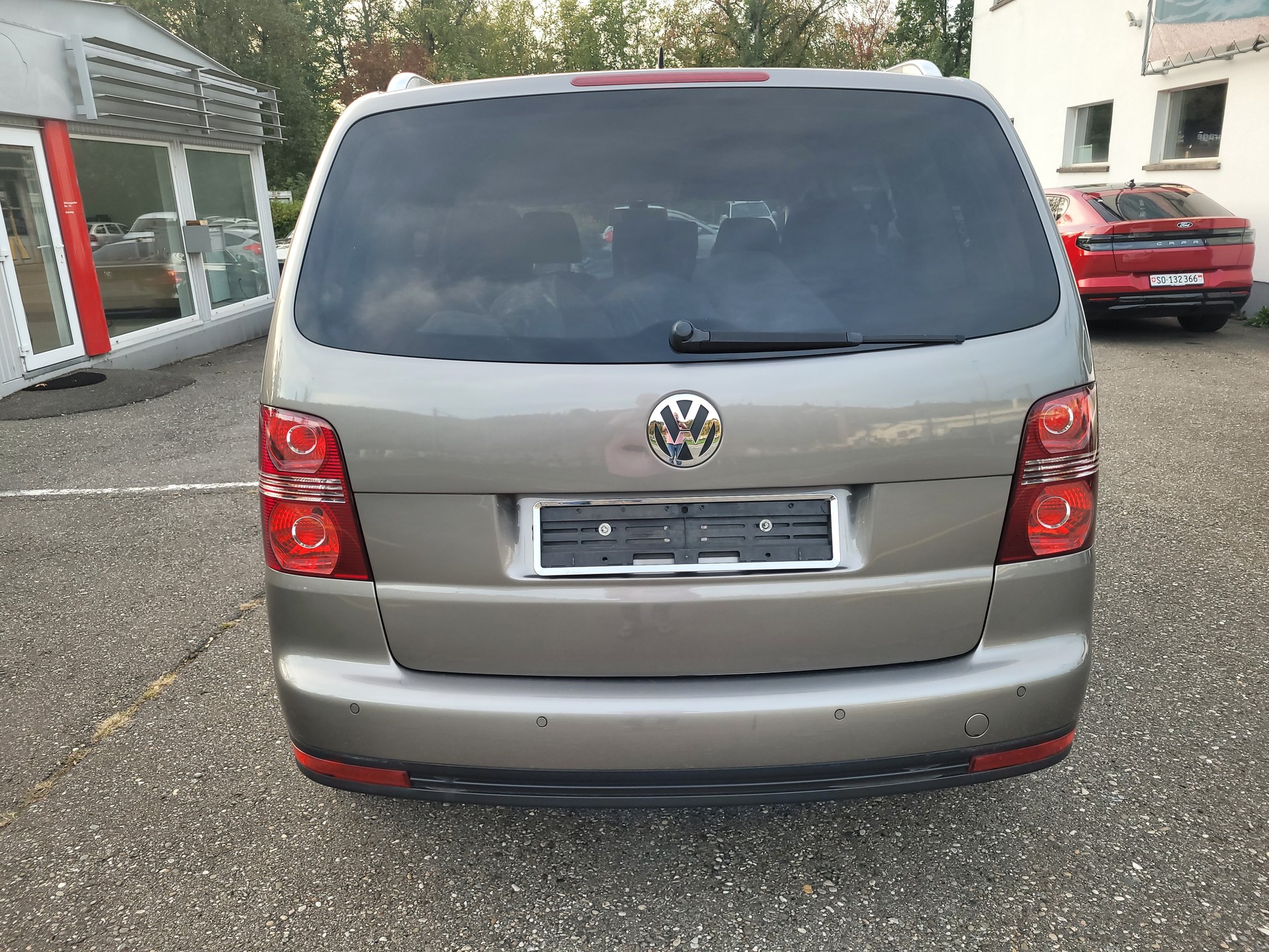 VW Touran 2.0 TDI Highline-image-5