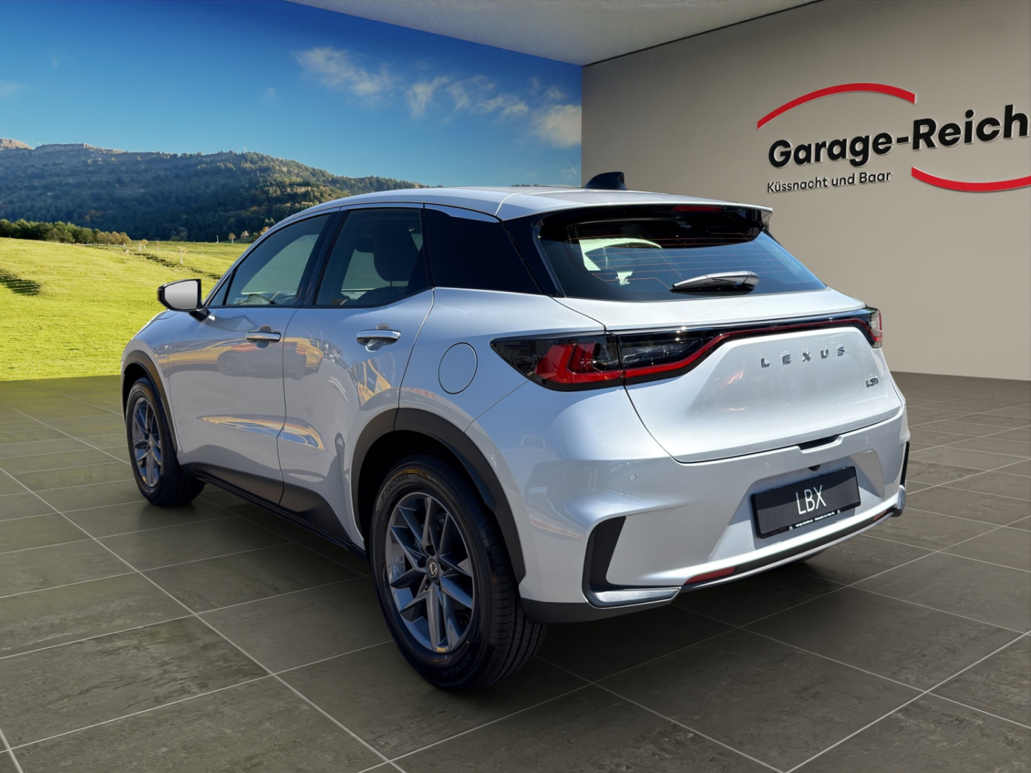 LEXUS LBX 1.5 Hybrid Impression-image-2