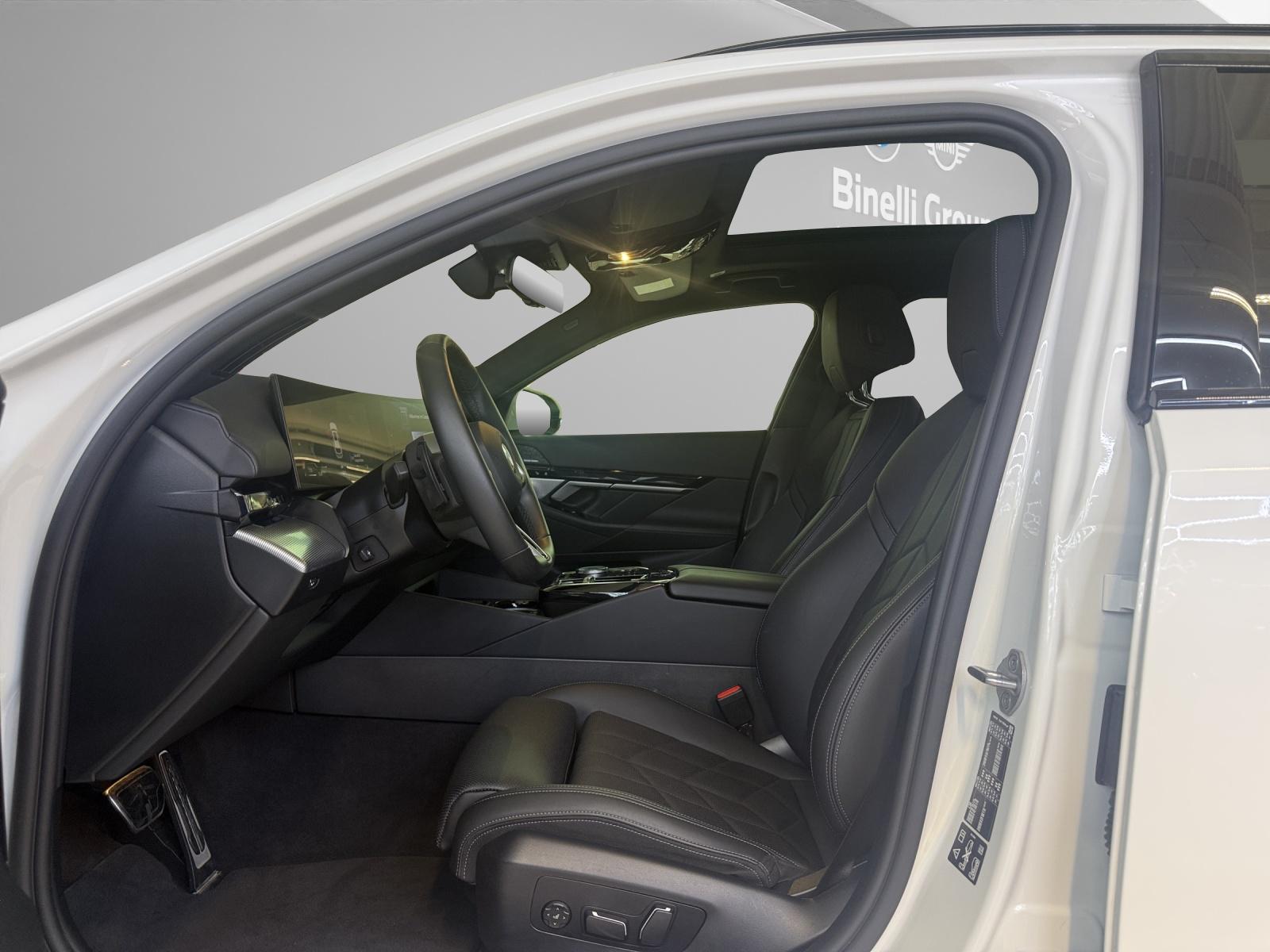 BMW 5er Touring 520d xDrive M-SportPaket-image-10