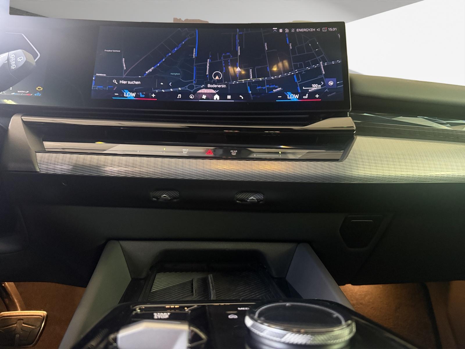 BMW 5er Touring 520d xDrive M-SportPaket-image-15