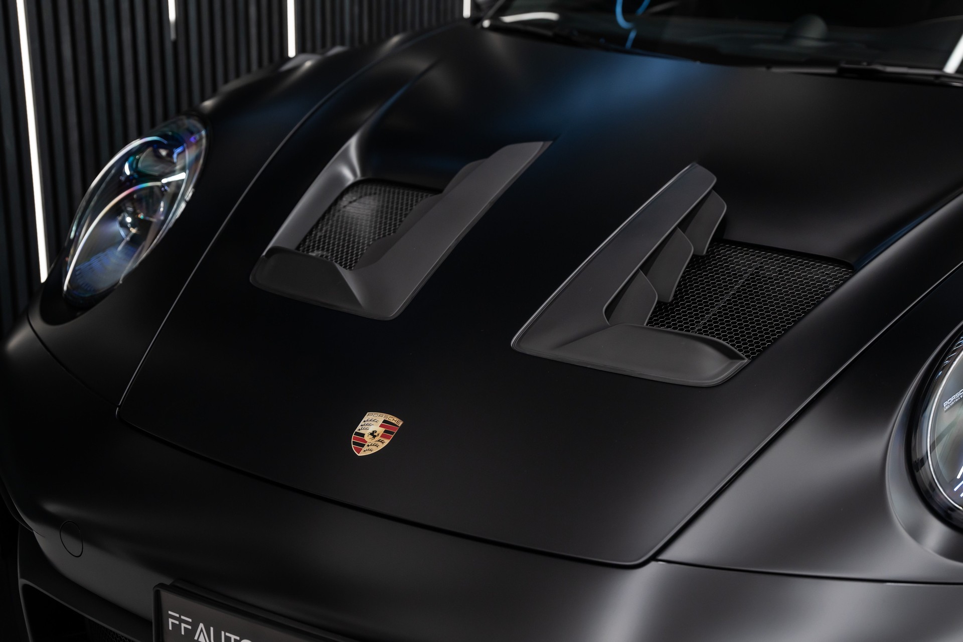 PORSCHE 911 GT3 RS / CH-FAHRZEUG / CAPRISTO / PPF SCHWARZ-MATT-image-5