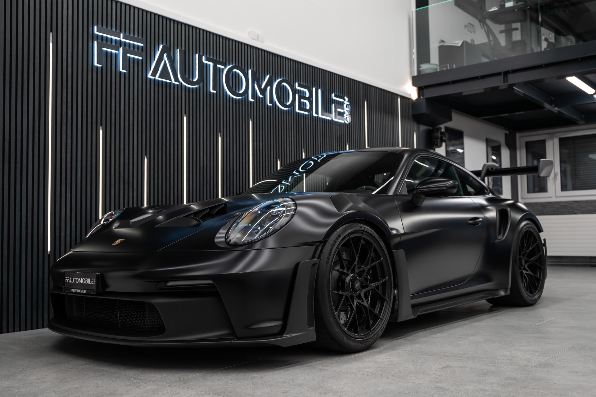 PORSCHE 911 GT3 RS / CH-FAHRZEUG / CAPRISTO / PPF SCHWARZ-MATT-image-2