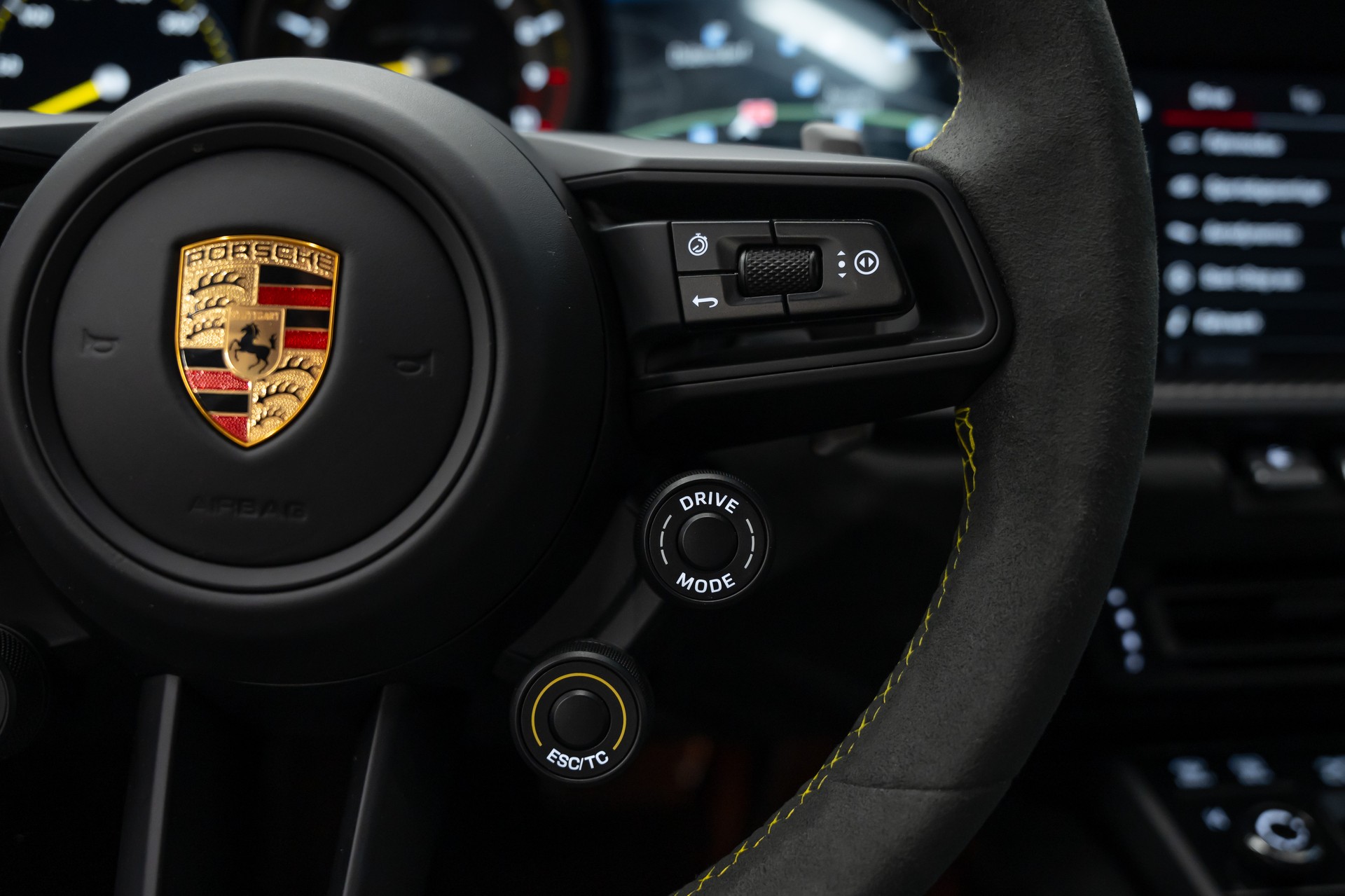 PORSCHE 911 GT3 RS / CH-FAHRZEUG / CAPRISTO / PPF SCHWARZ-MATT-image-24
