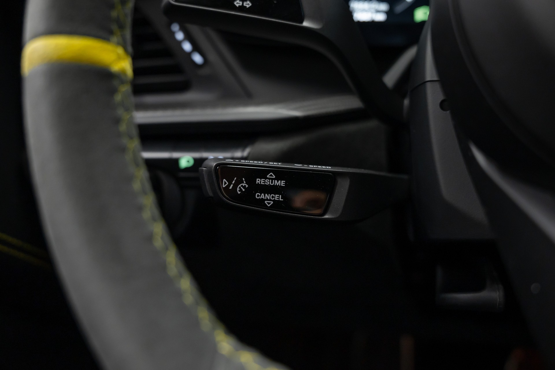 PORSCHE 911 GT3 RS / CH-FAHRZEUG / CAPRISTO / PPF SCHWARZ-MATT-image-25