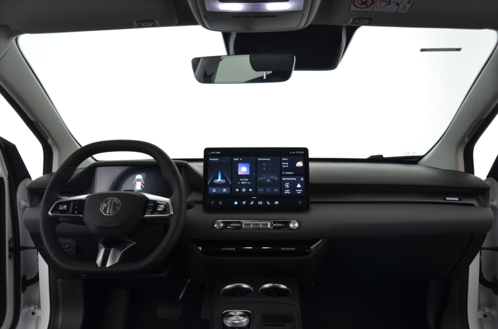 MG 4 EV 64kWh Premium Facelift-image-11