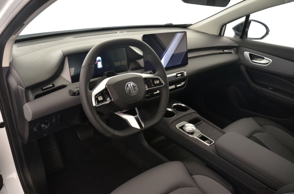 MG 4 EV 64kWh Premium Facelift-image-10