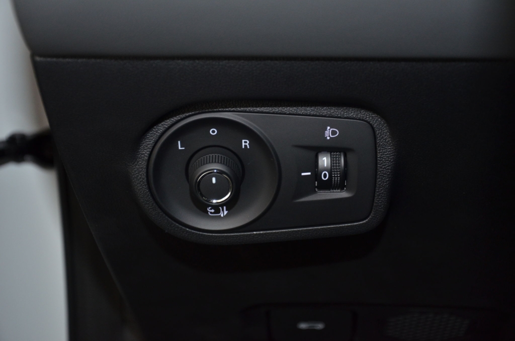 MG 4 EV 64kWh Premium Facelift-image-21