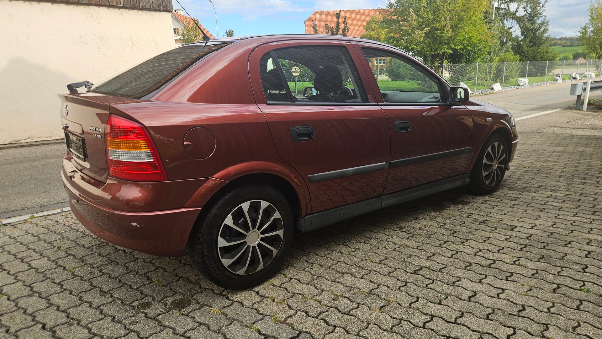 OPEL Astra 1.8i 16V Comfort-image-3