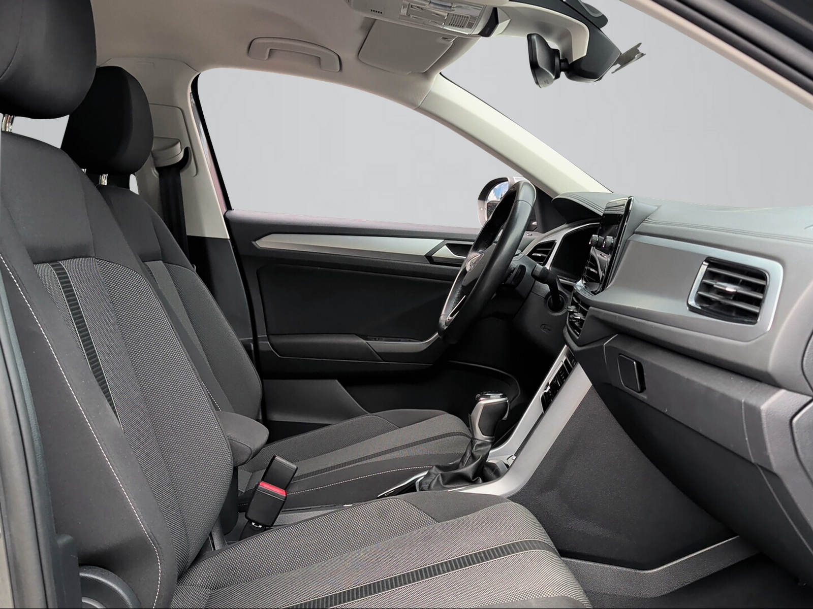 VW T-Roc 1.5 TSI EVO Life DSG-image-6
