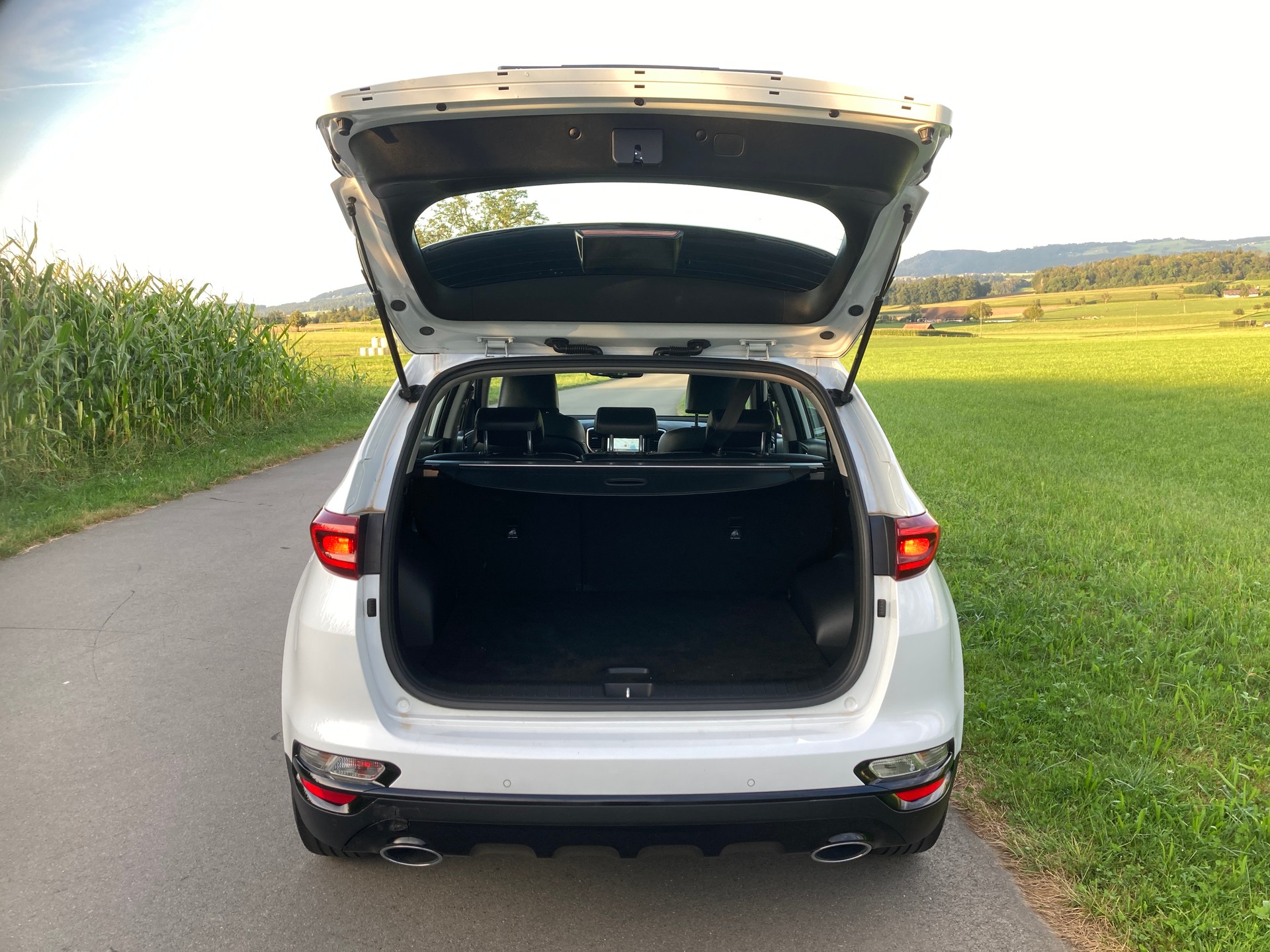 KIA Sportage 1.6CRDi Mild Hybrid Black Edition 4WD DCT-image-5