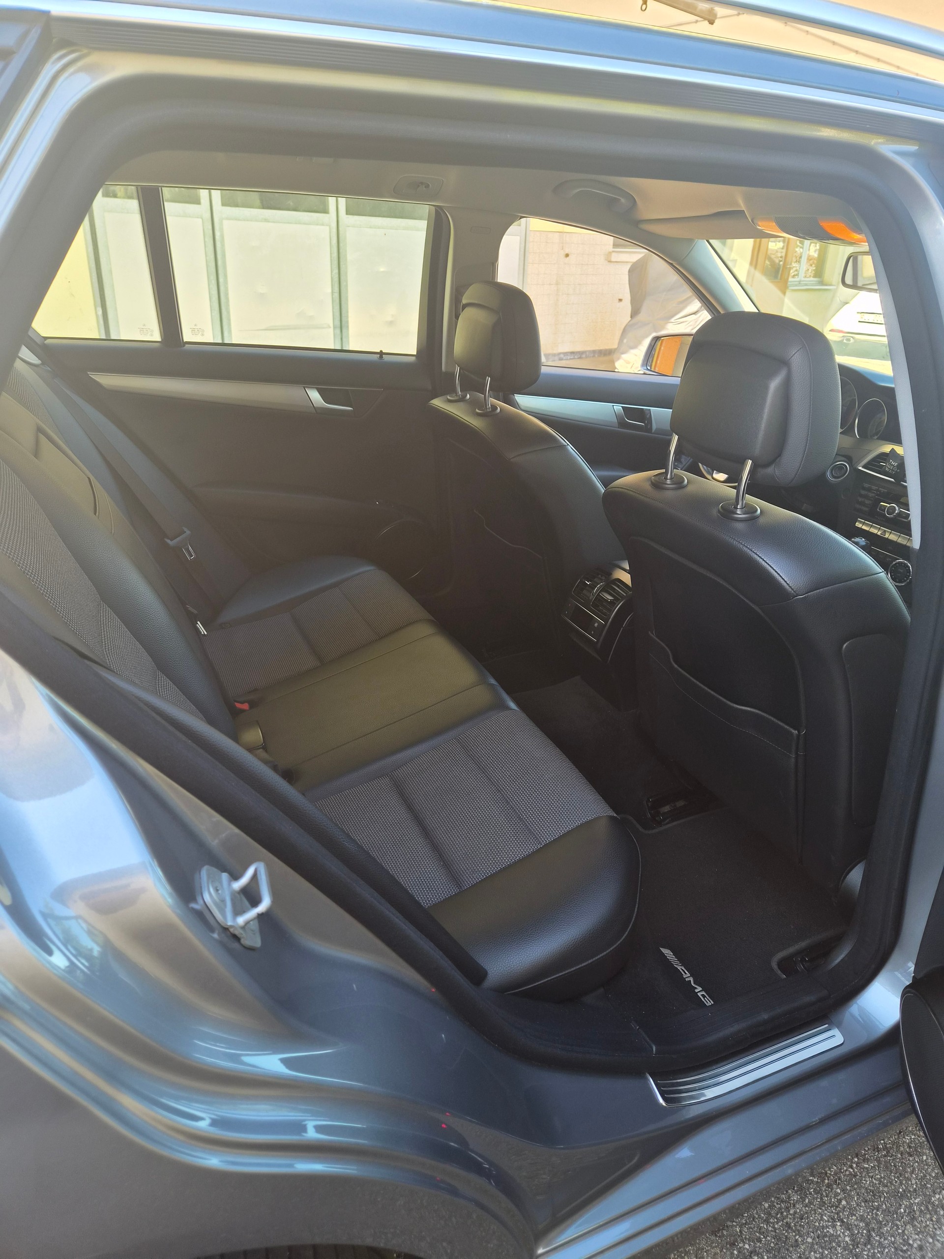 MERCEDES-BENZ C 300 CDI T 4m-image-5
