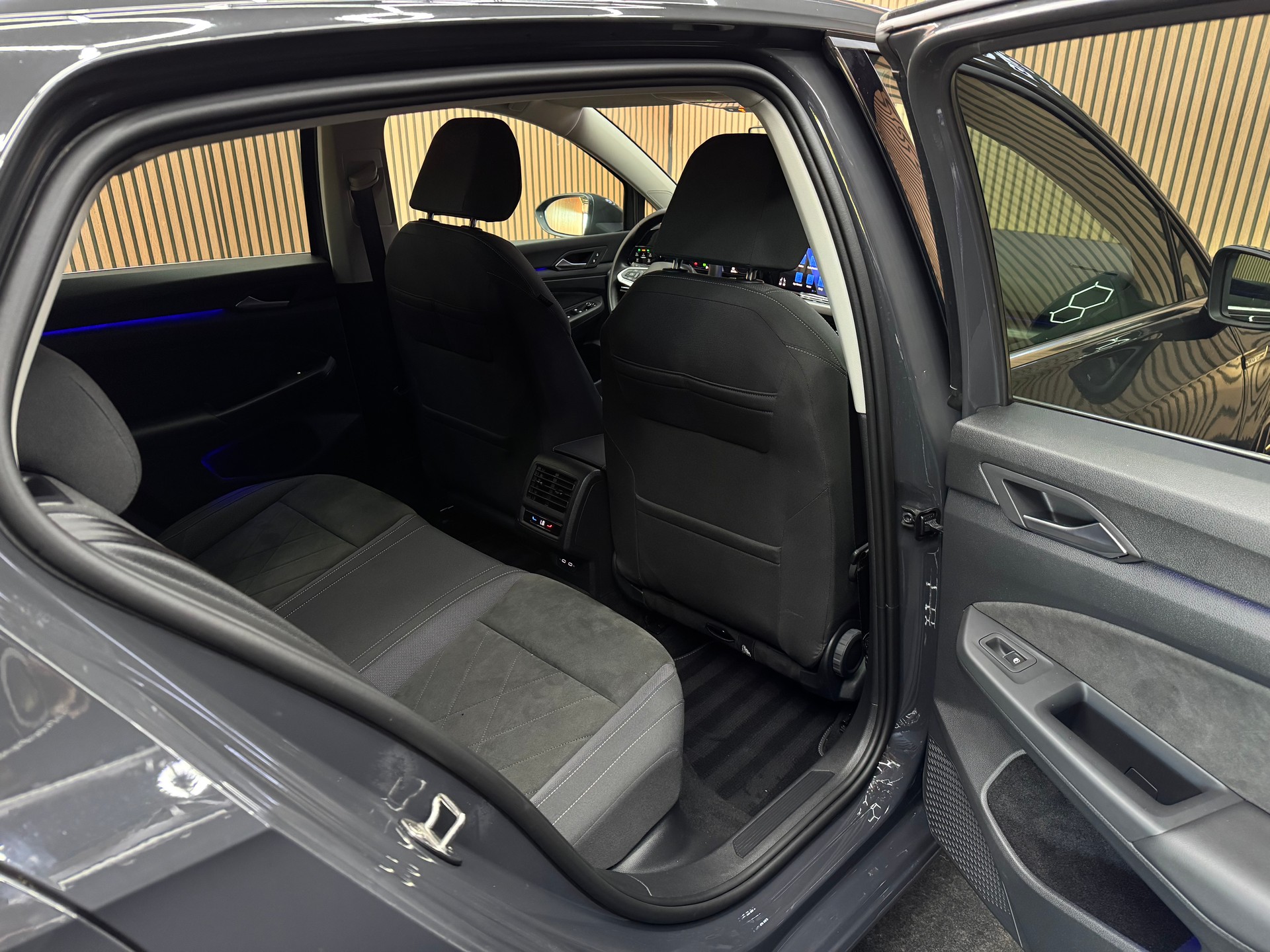 VW Golf VIII 2.0 TDI Style DSG *ab CHF 249.-/ Monat*-image-12