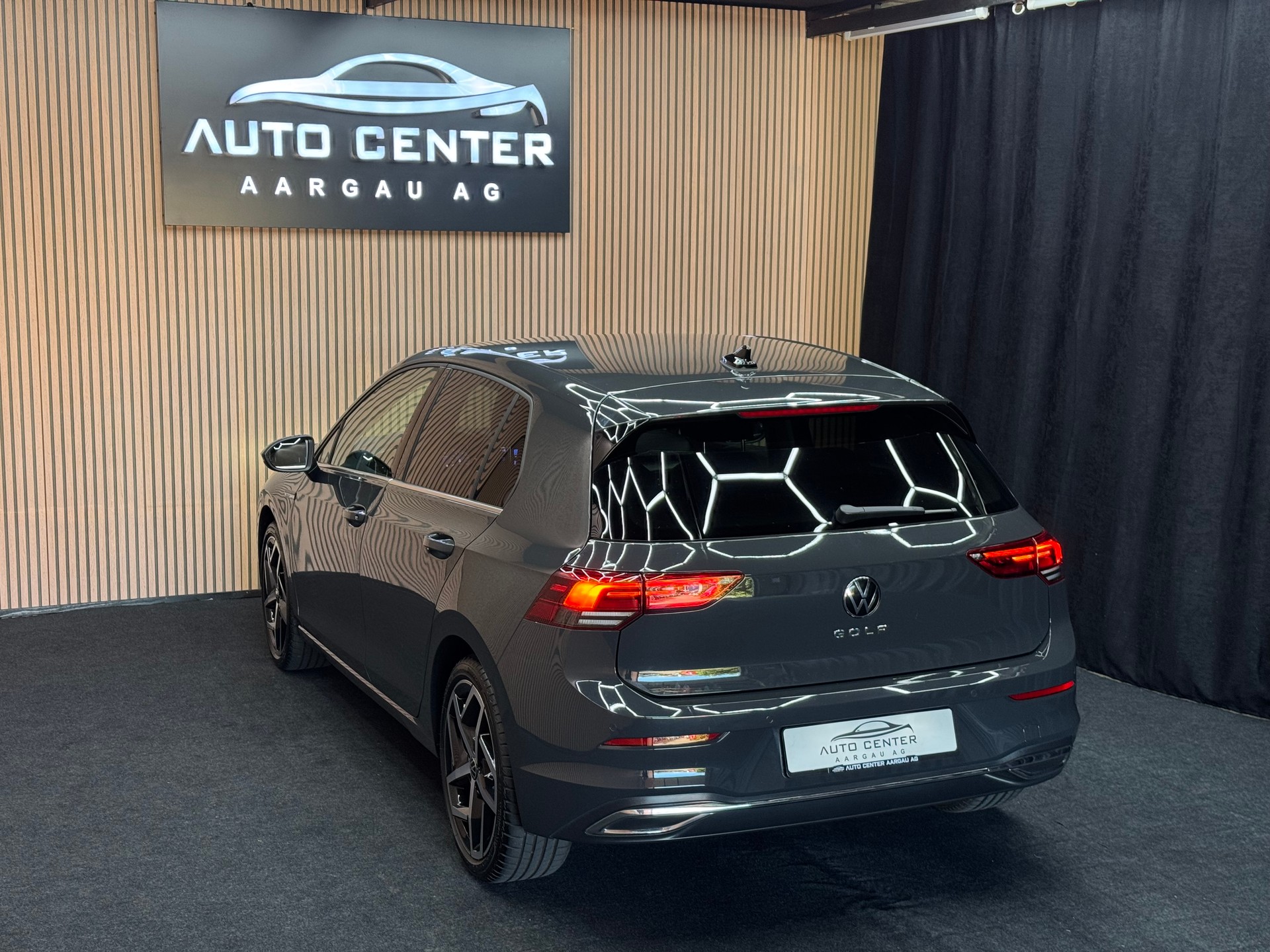 VW Golf VIII 2.0 TDI Style DSG *ab CHF 249.-/ Monat*-image-2