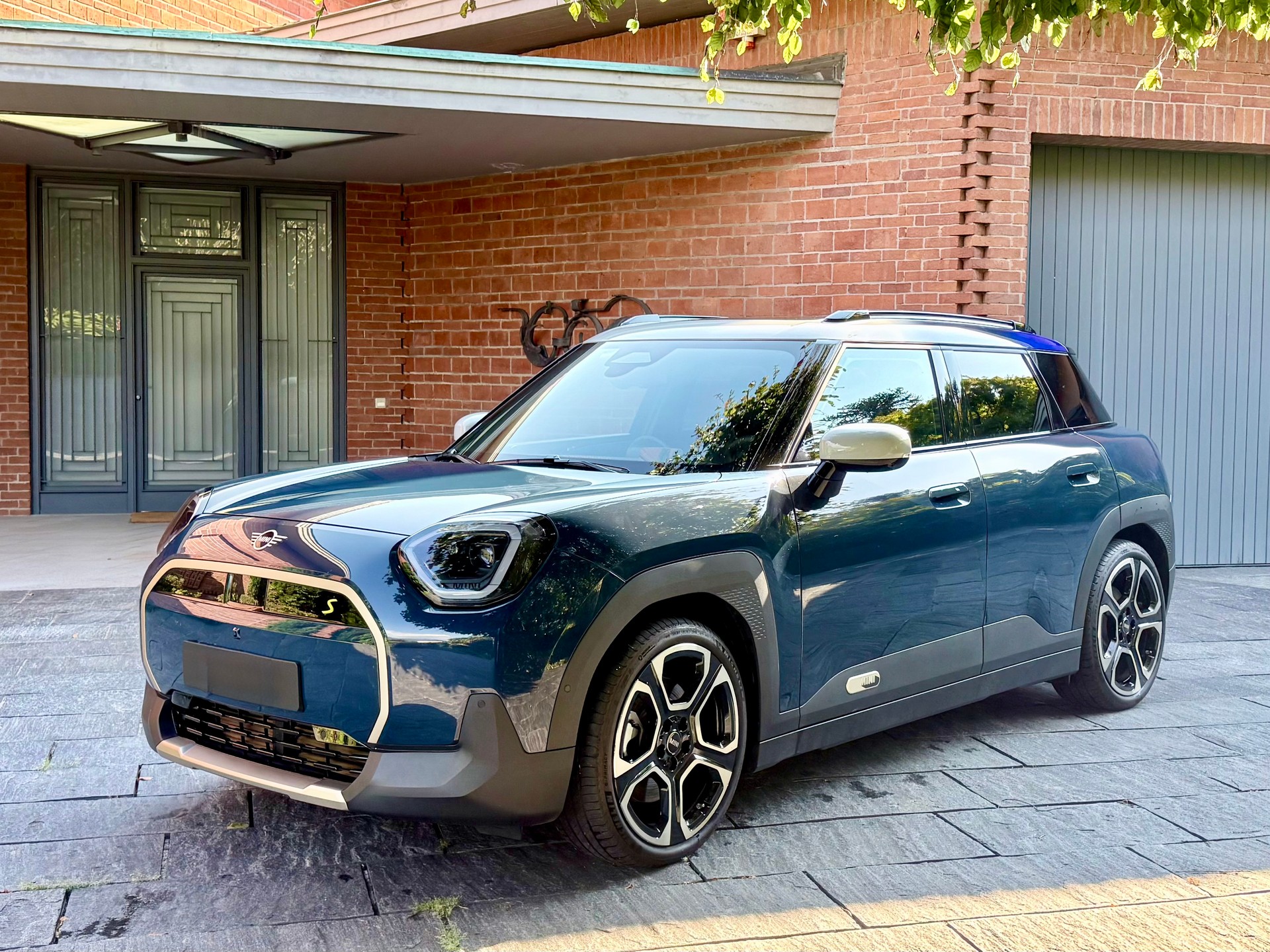 MINI SE-image-1