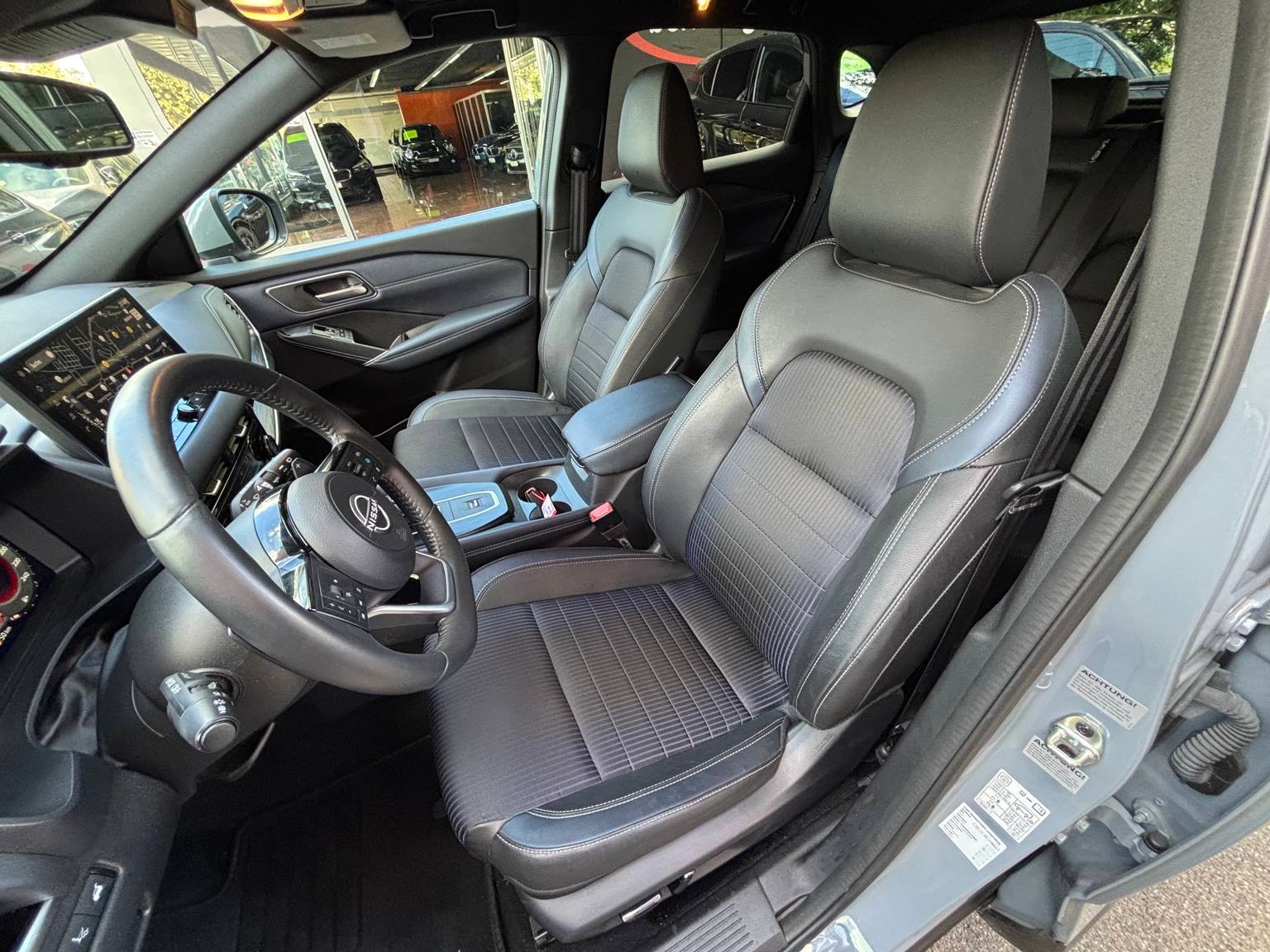 NISSAN Qashqai 1.3 Dig-T 158 PS MHEV Tekna-image-6