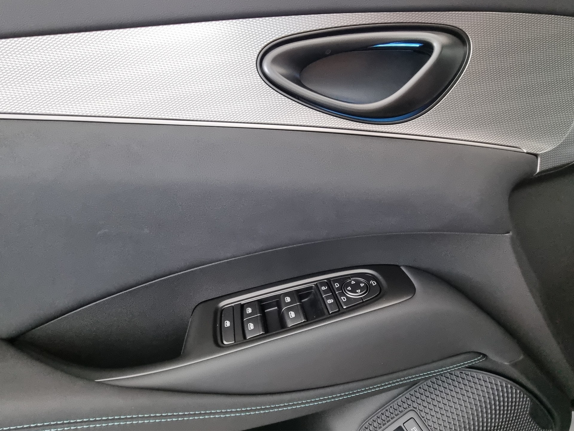 BYD Seal 6 DM-i Touring Comfort-image-11