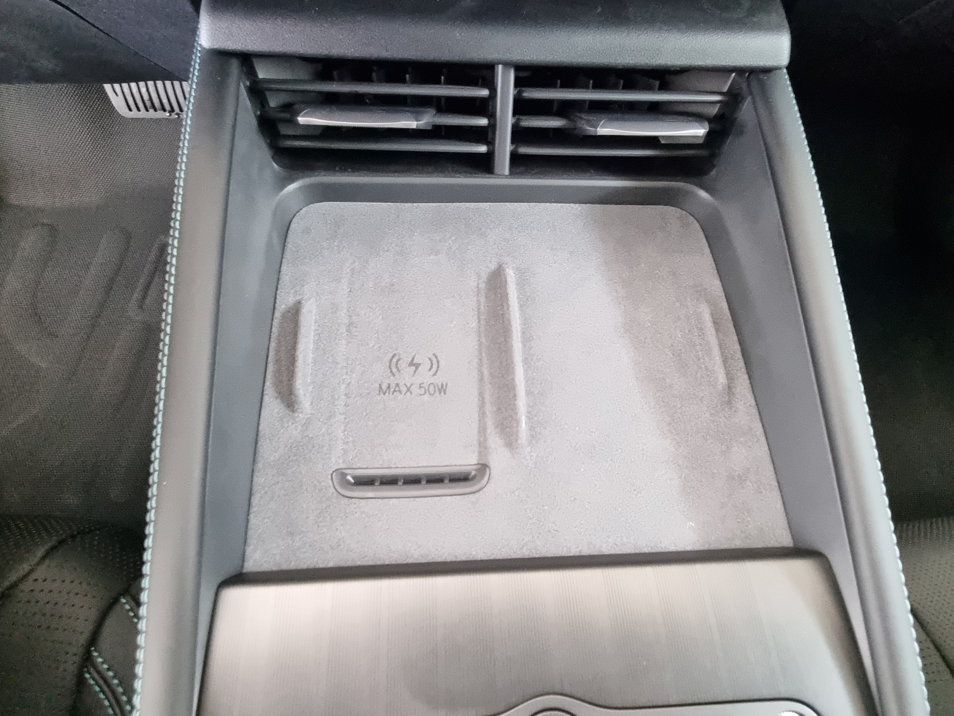 BYD Seal 6 DM-i Touring Comfort-image-15